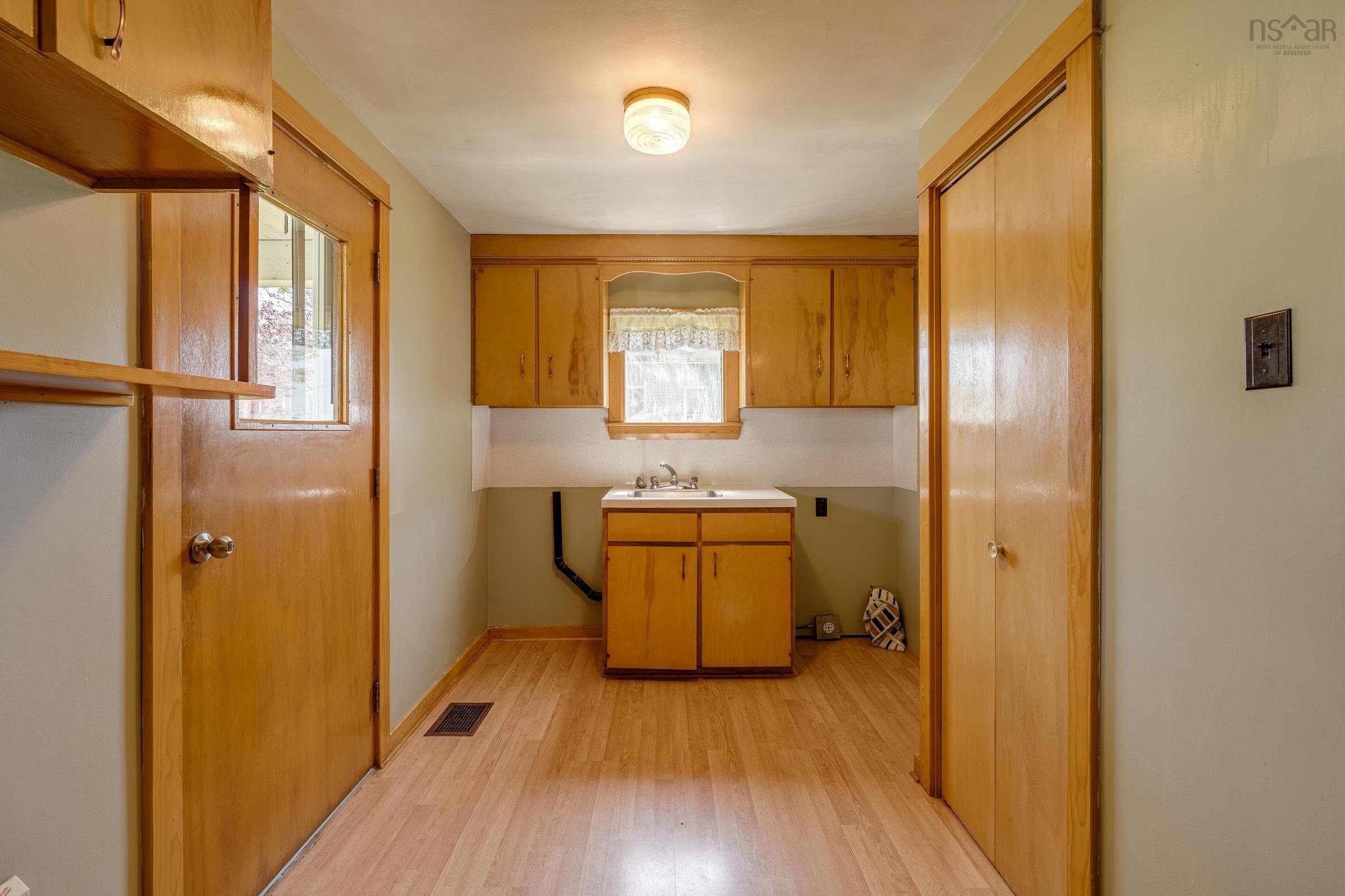 $275,000.00: 8167 Highway 1, Meteghan
