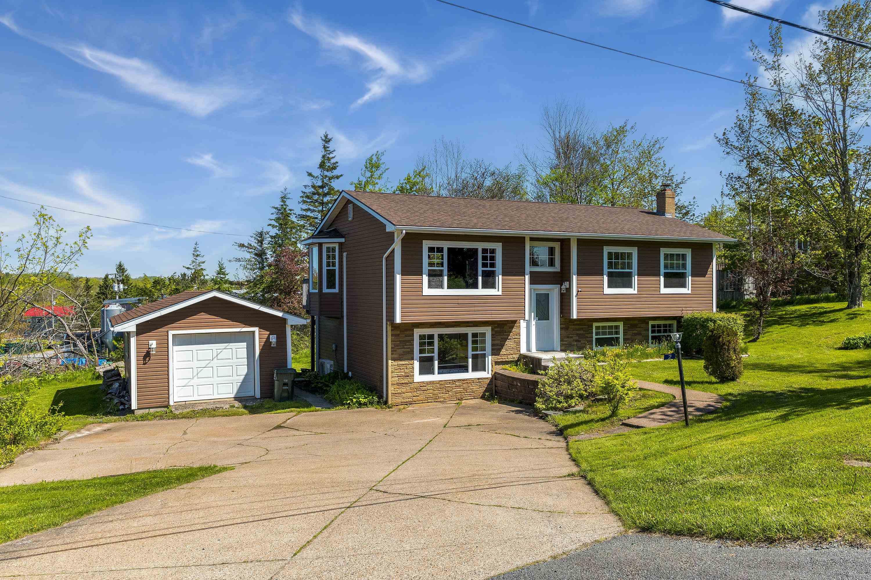 $539,900.00: 2 Cynthia Lane, Milford