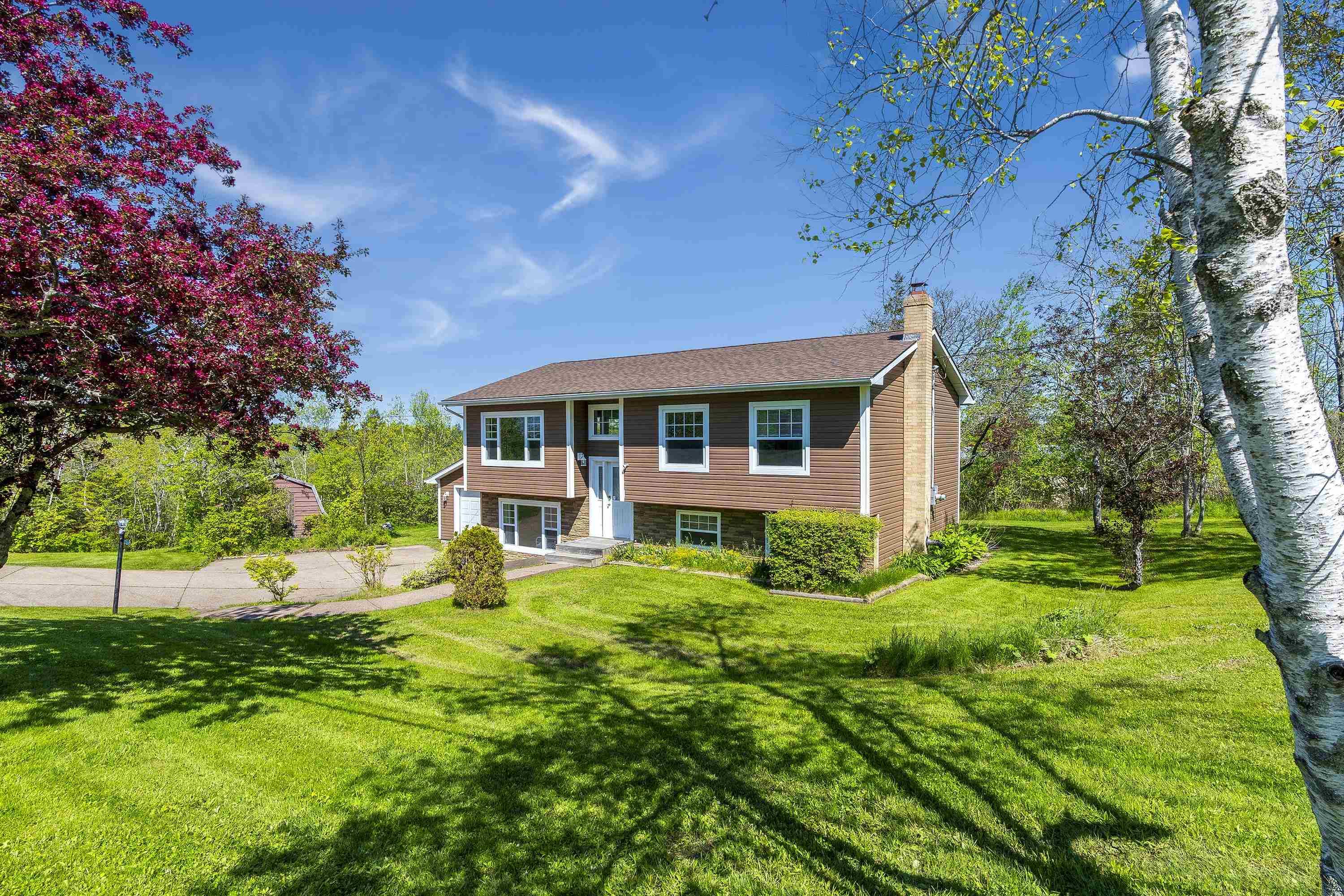 $539,900.00: 2 Cynthia Lane, Milford