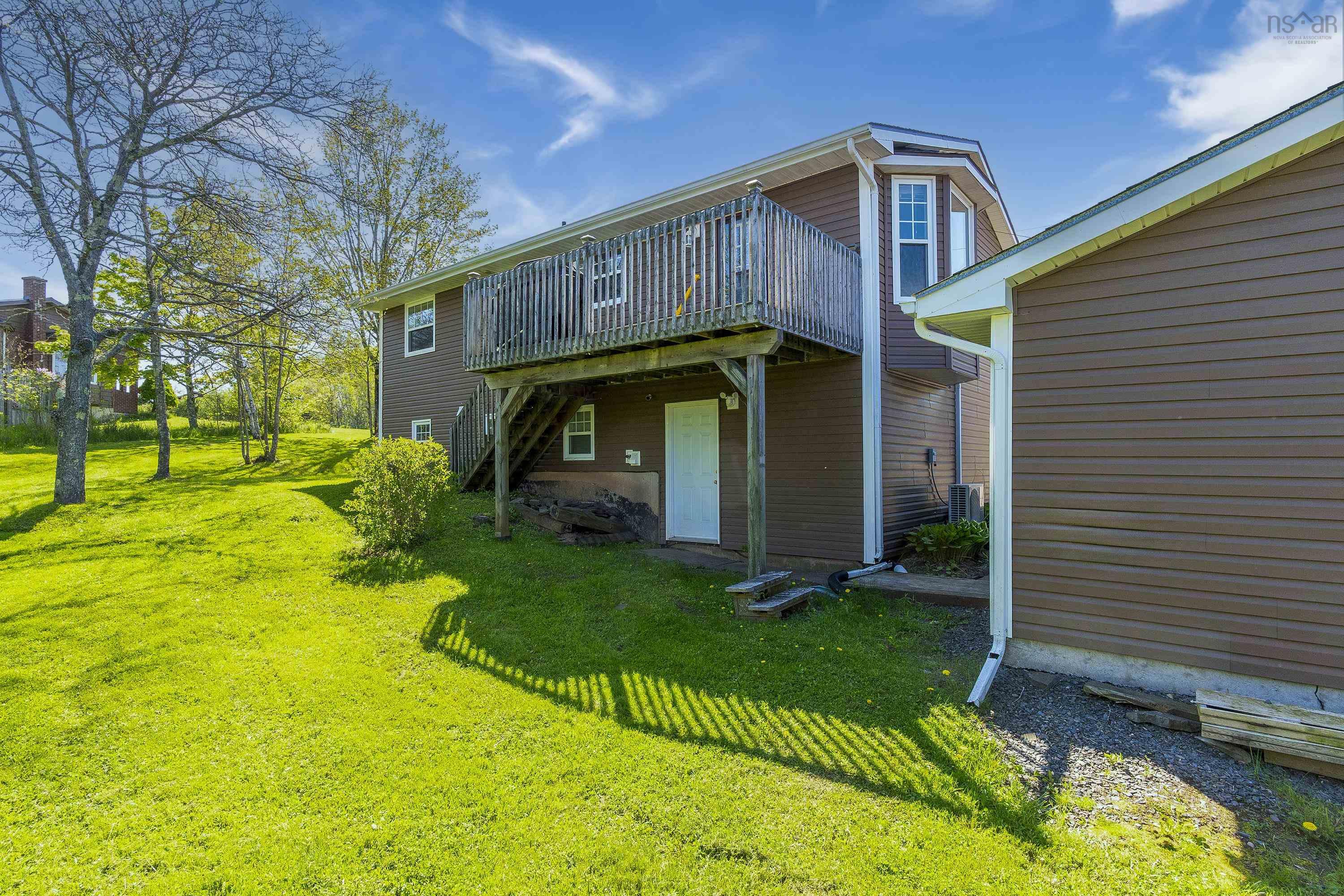 $539,900.00: 2 Cynthia Lane, Milford
