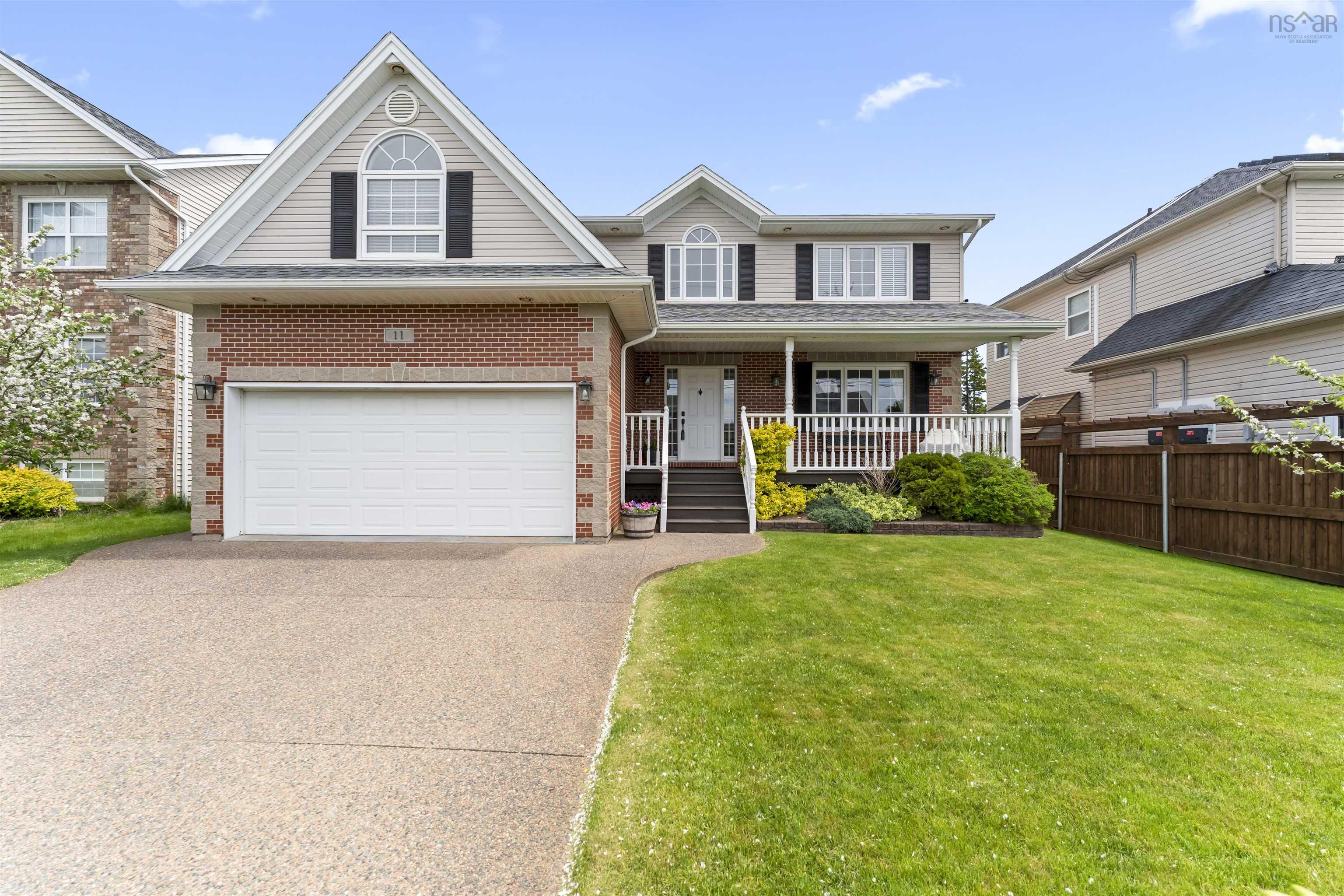 $989,900.00: 11 Parkmount Close, Halifax