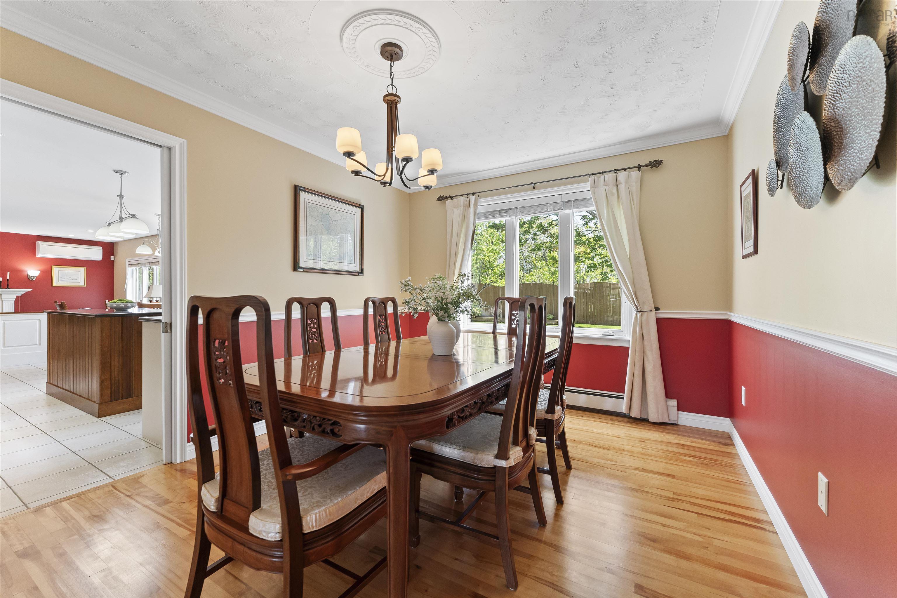 $989,900.00: 11 Parkmount Close, Halifax