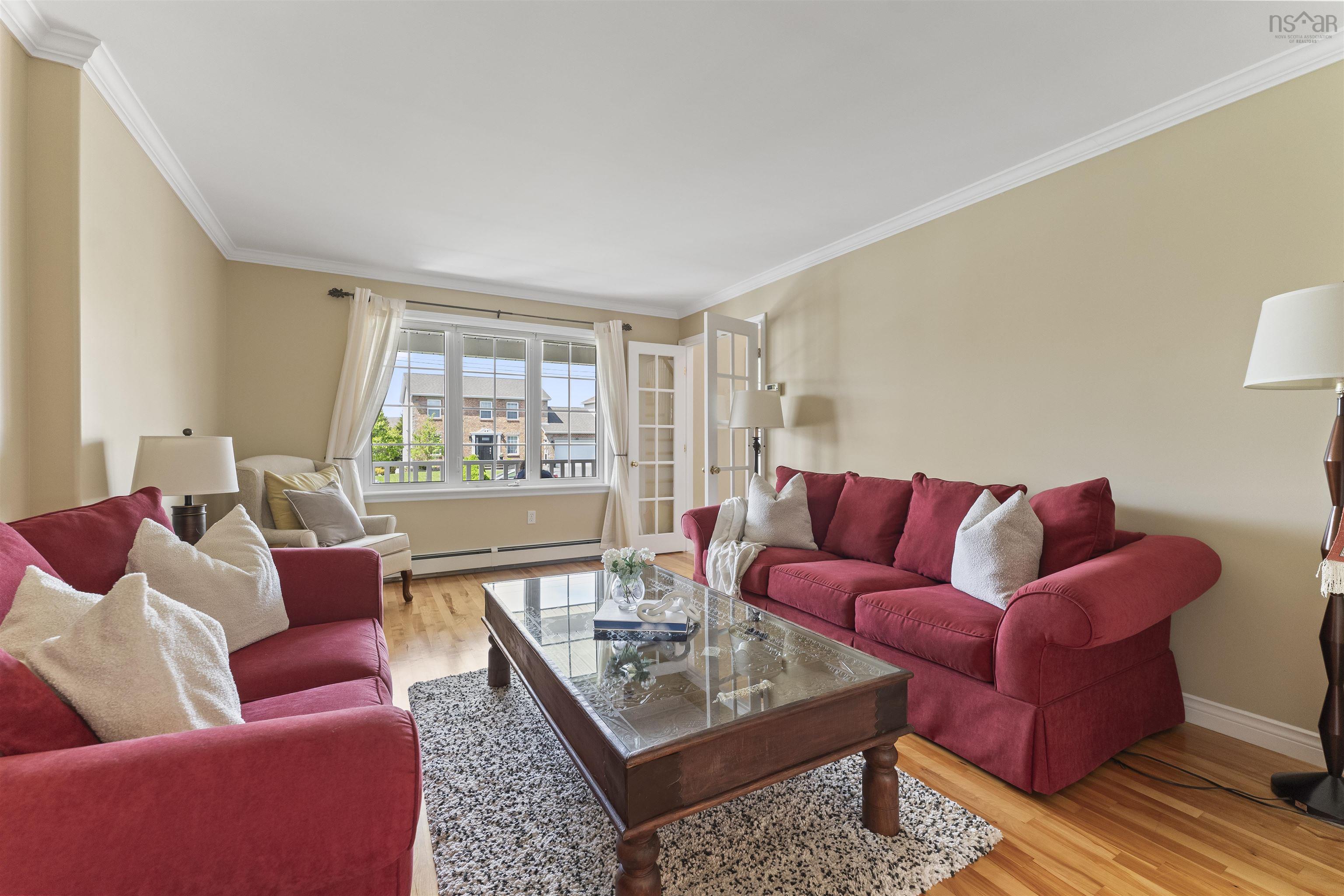 $989,900.00: 11 Parkmount Close, Halifax