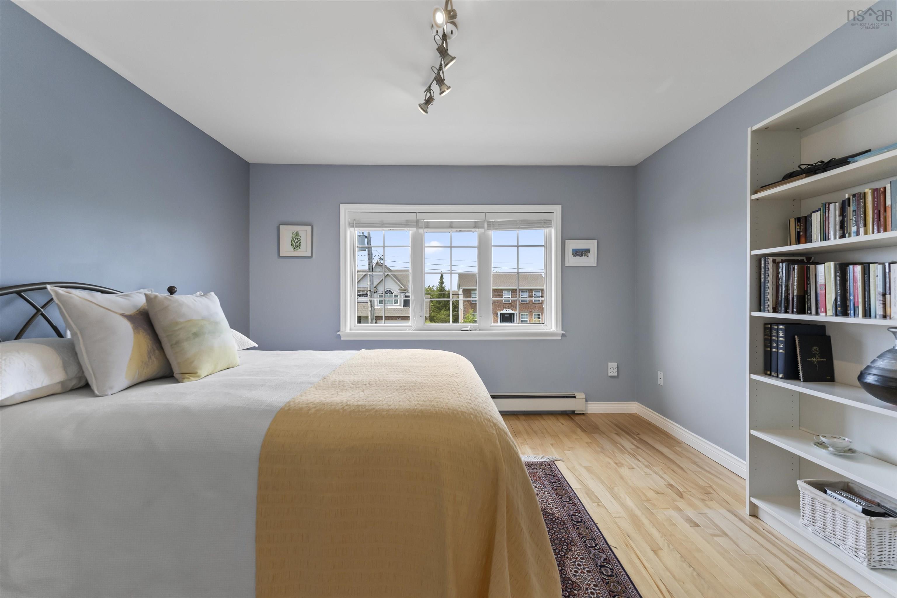 $989,900.00: 11 Parkmount Close, Halifax