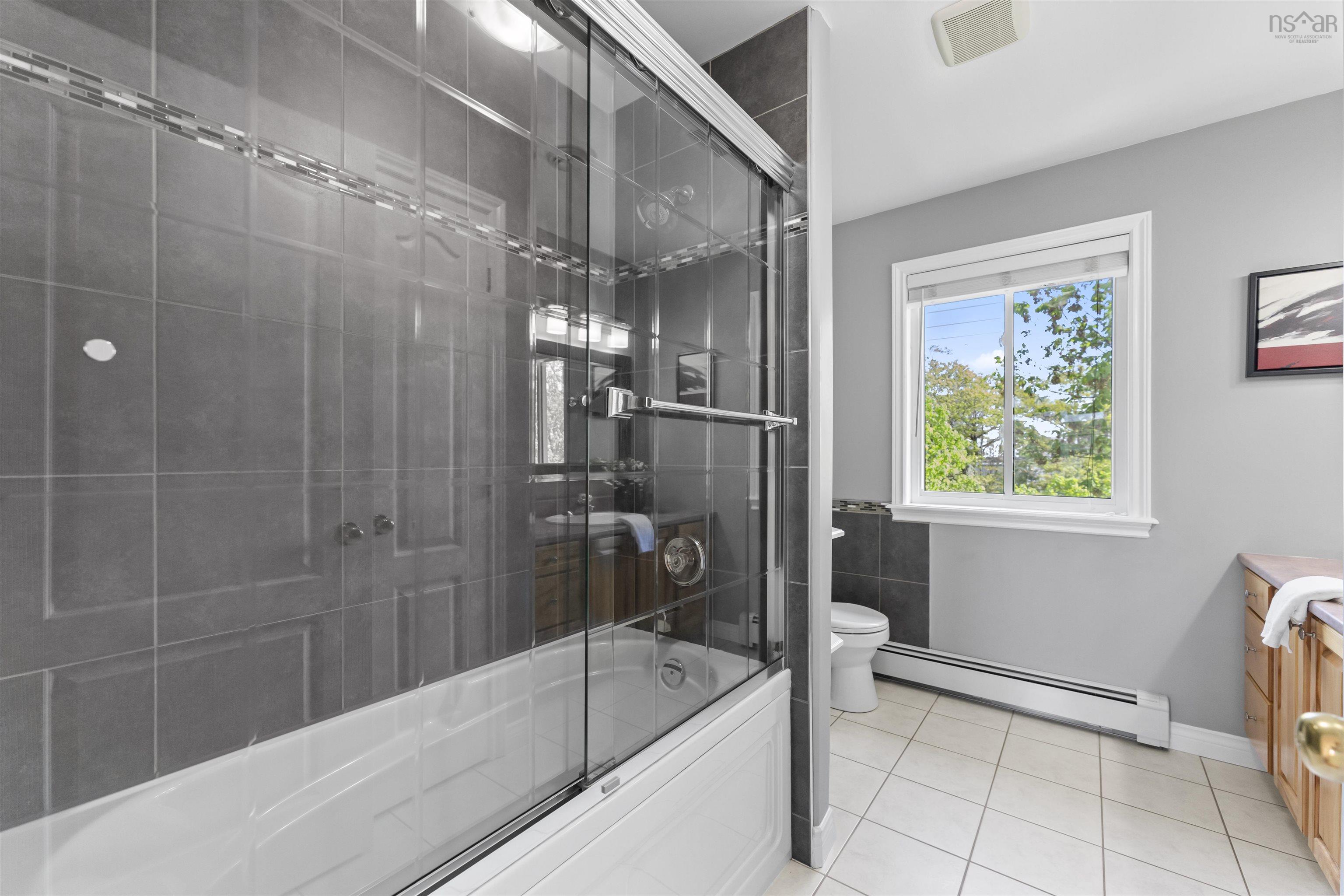 $989,900.00: 11 Parkmount Close, Halifax