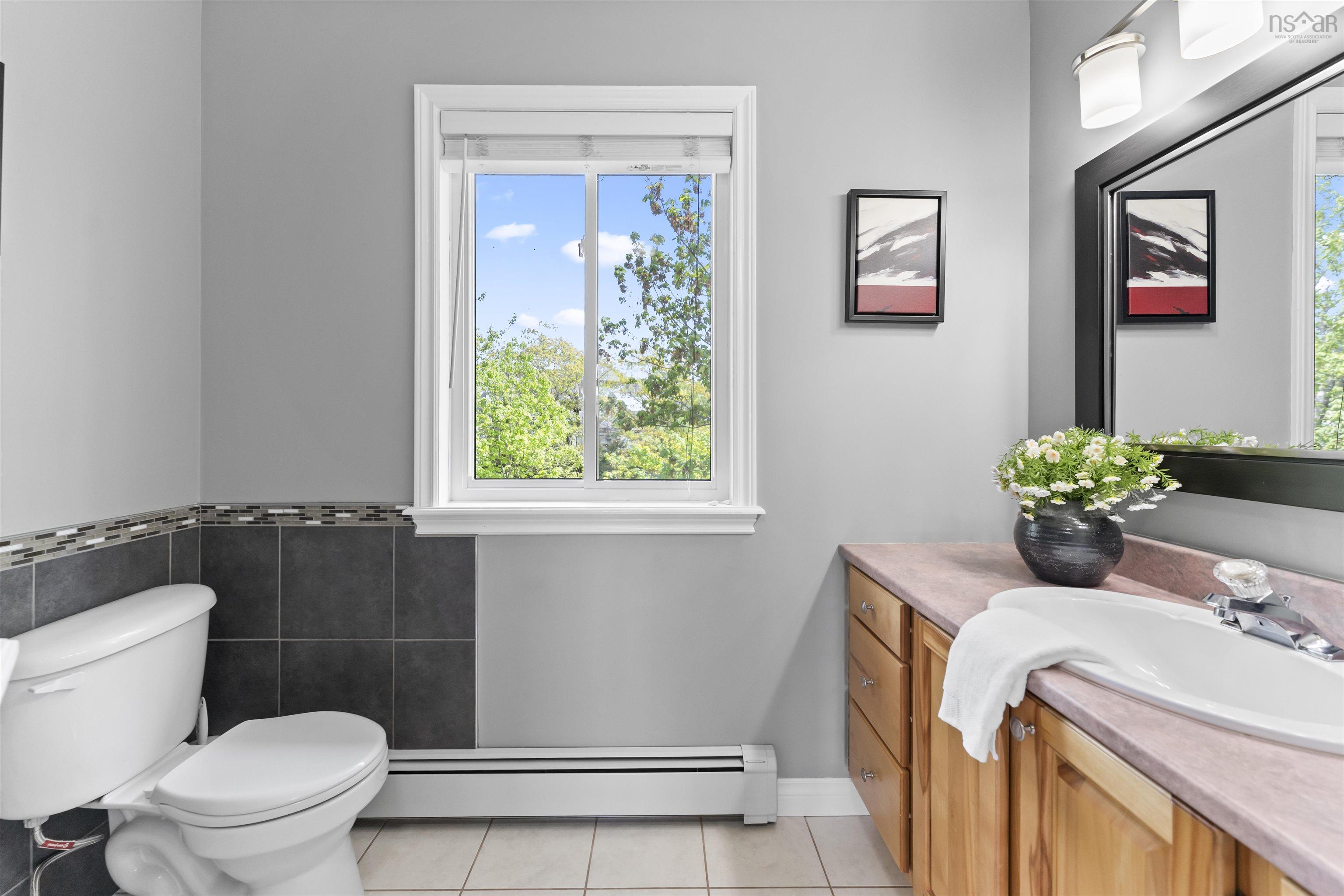 $989,900.00: 11 Parkmount Close, Halifax