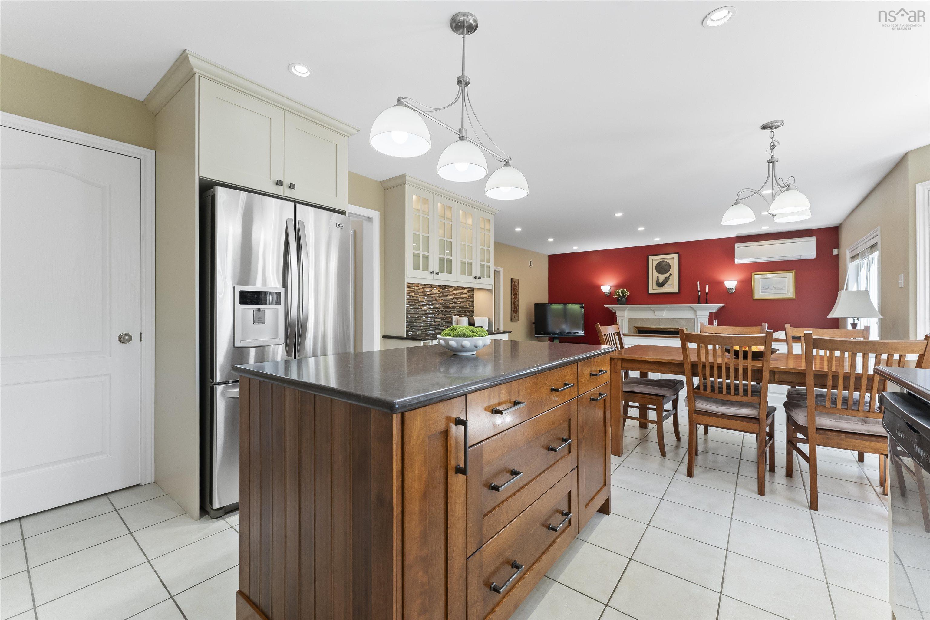$989,900.00: 11 Parkmount Close, Halifax