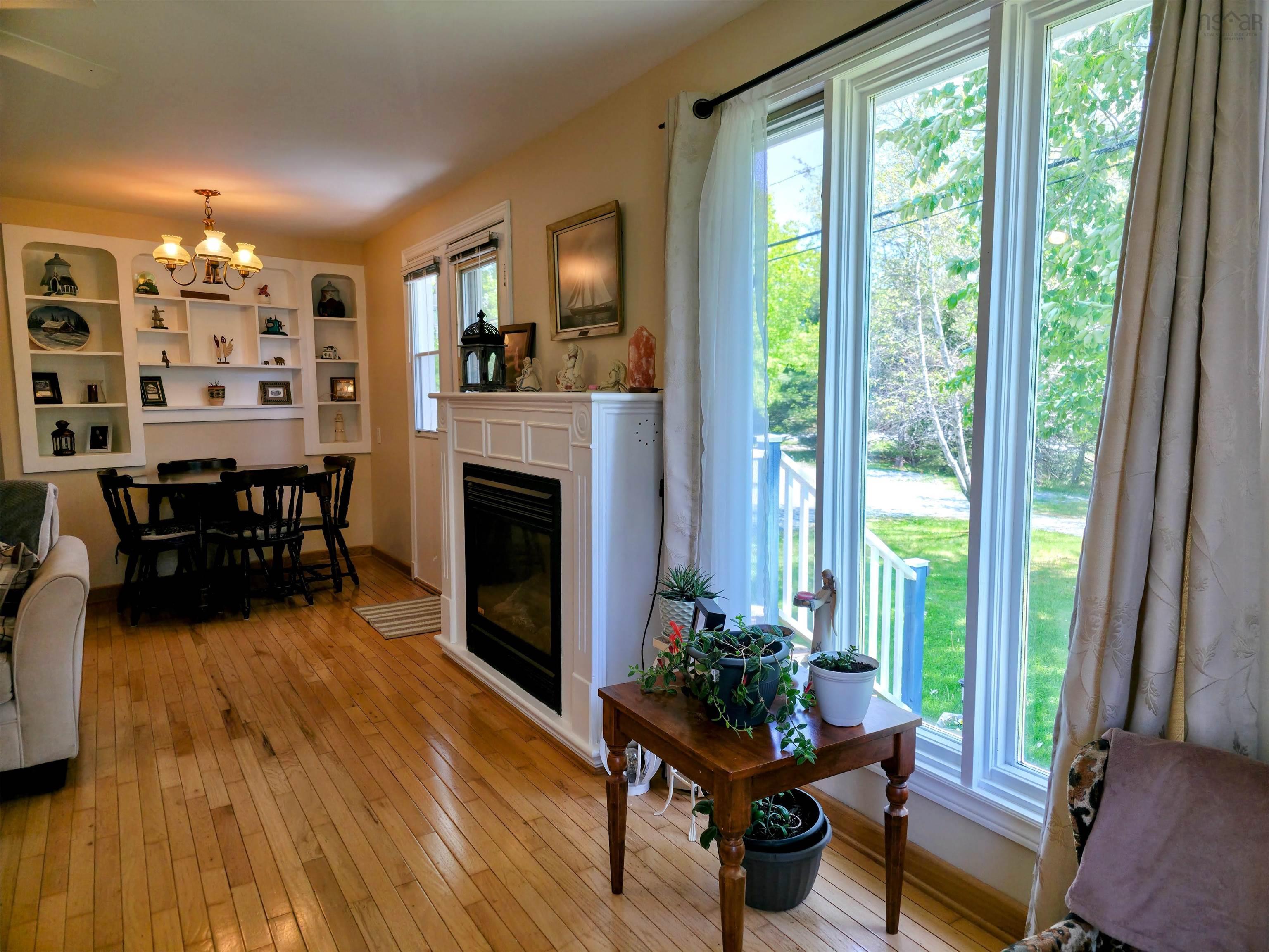 $389,900.00: 362 Middlewood Diversion, Middlewood