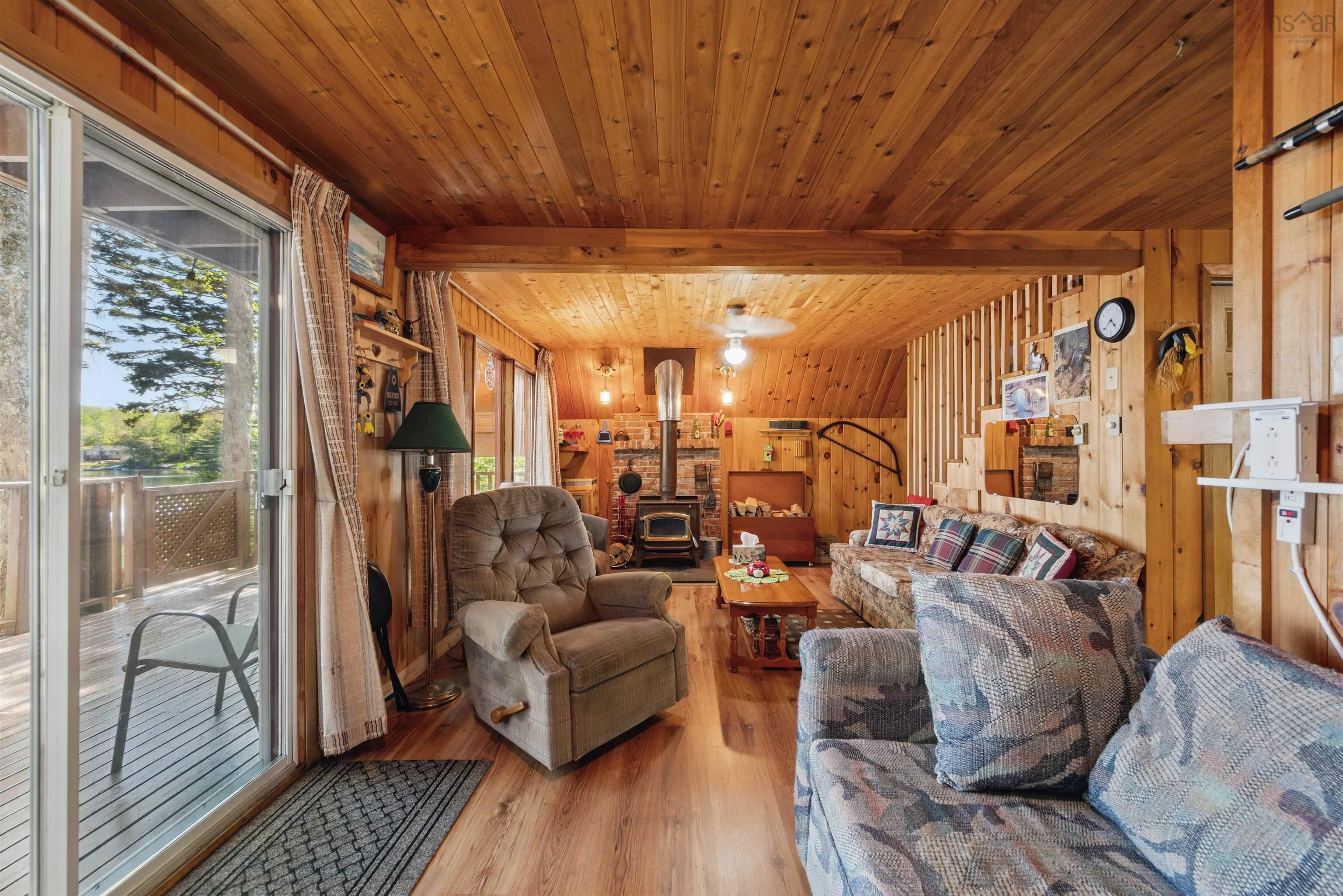 $298,800.00: 296 Lakeshore Drive, New Russell