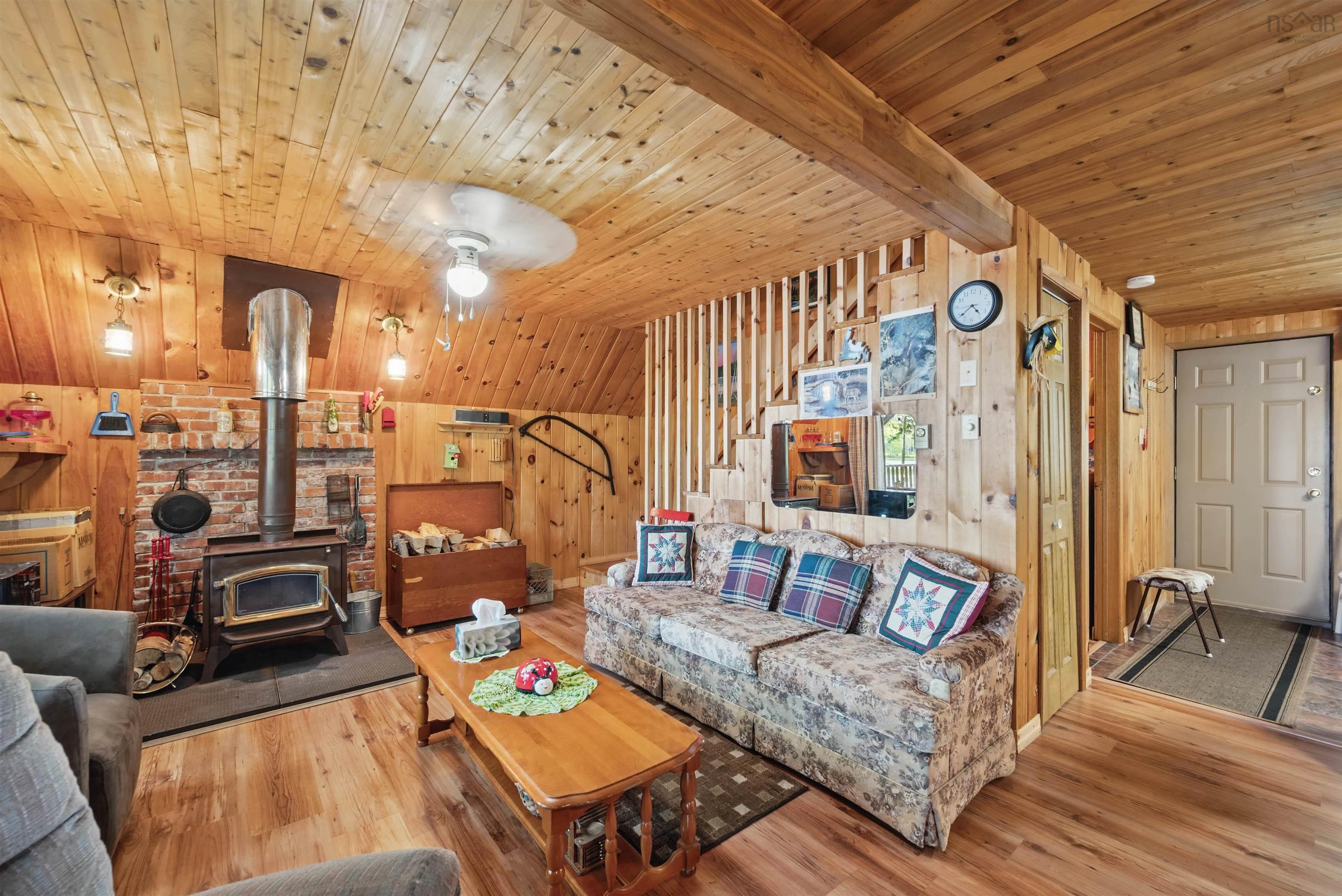 $298,800.00: 296 Lakeshore Drive, New Russell