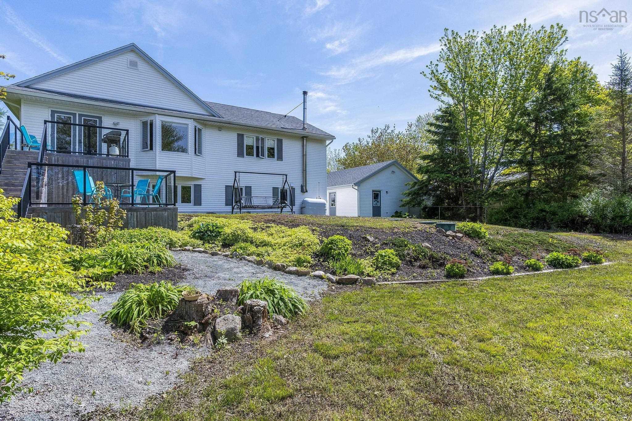 $699,900.00: 5 Waterloo Way, Stillwater Lake