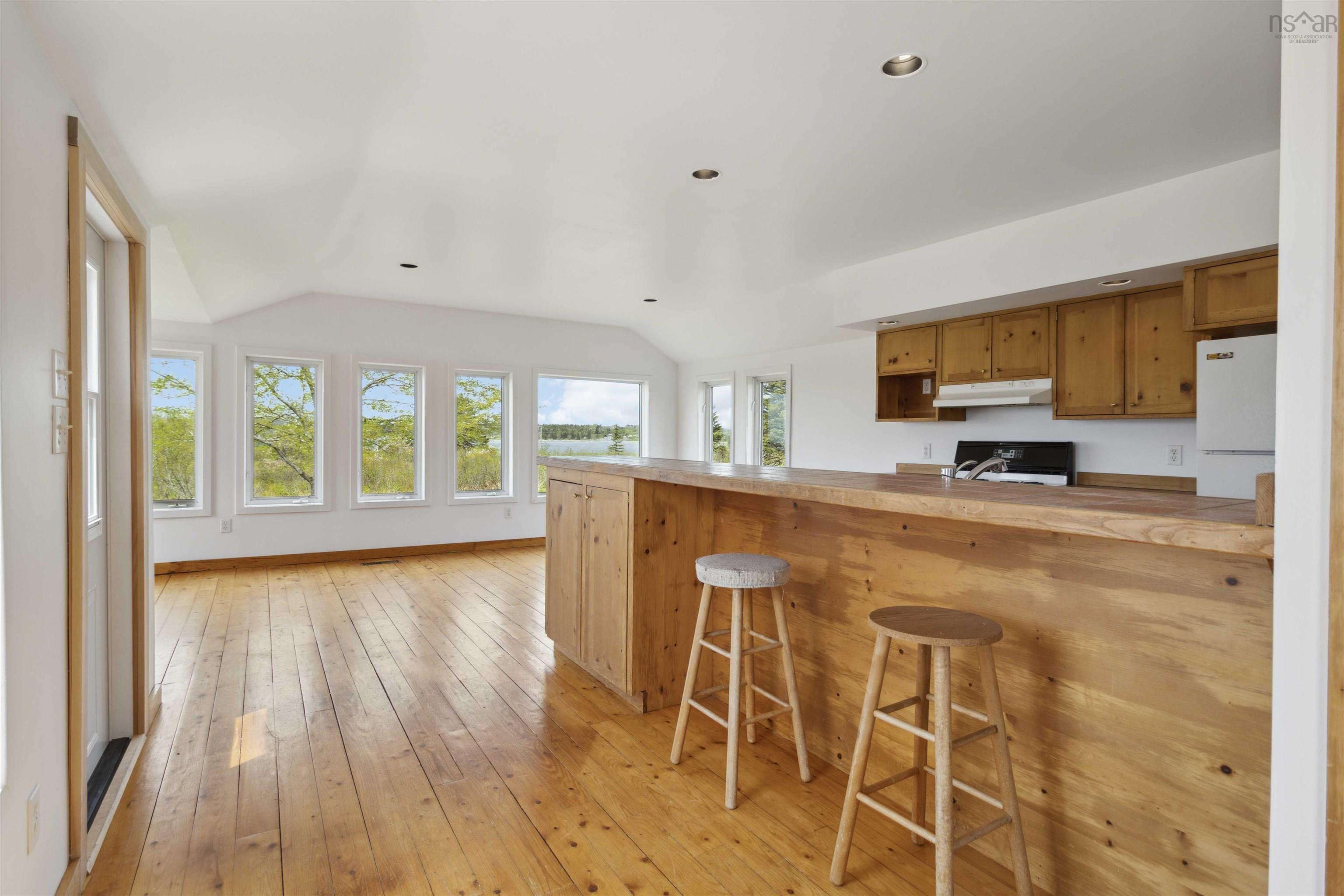 $425,000.00: 21 West Berlin Wharf Road, West Berlin