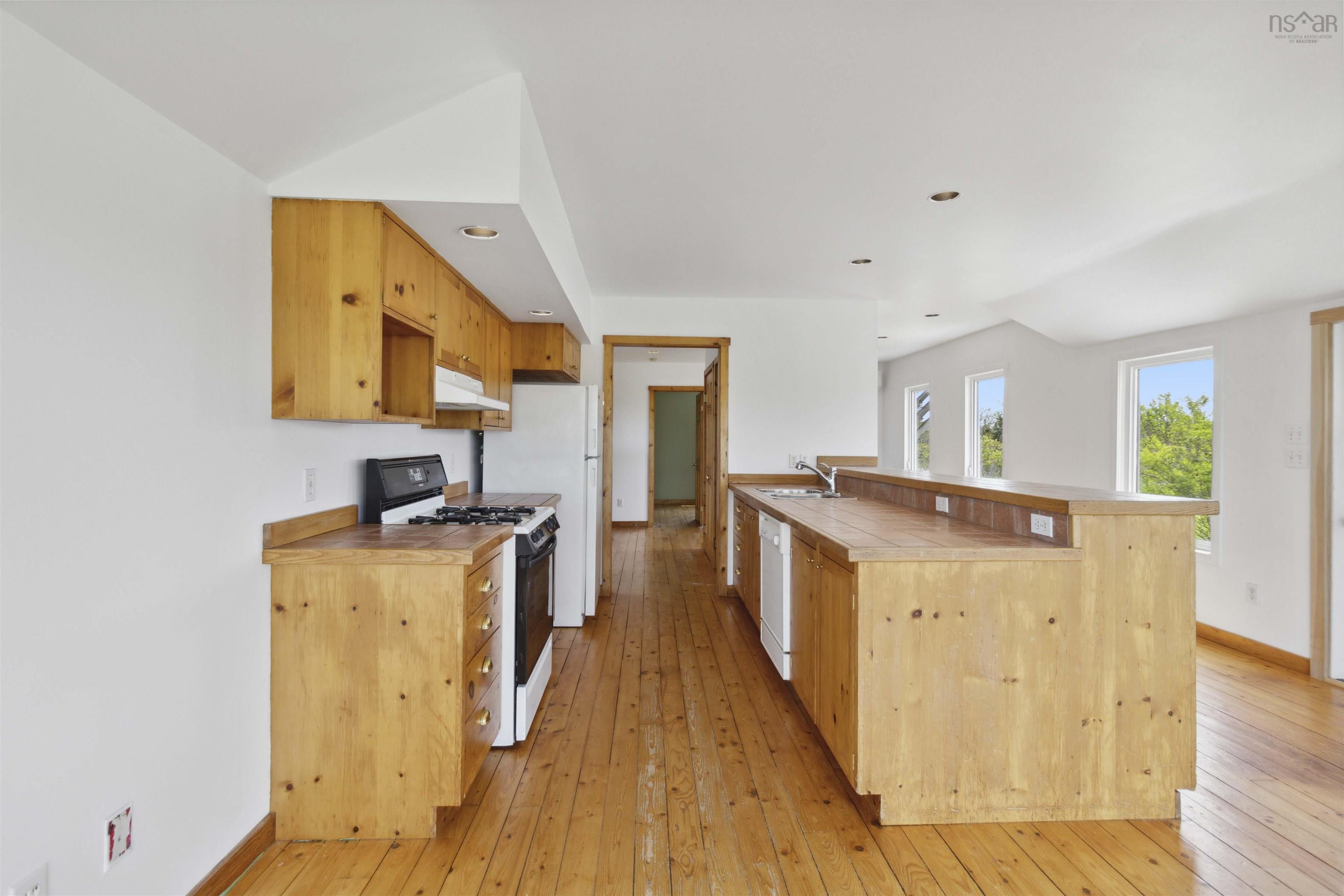 $425,000.00: 21 West Berlin Wharf Road, West Berlin