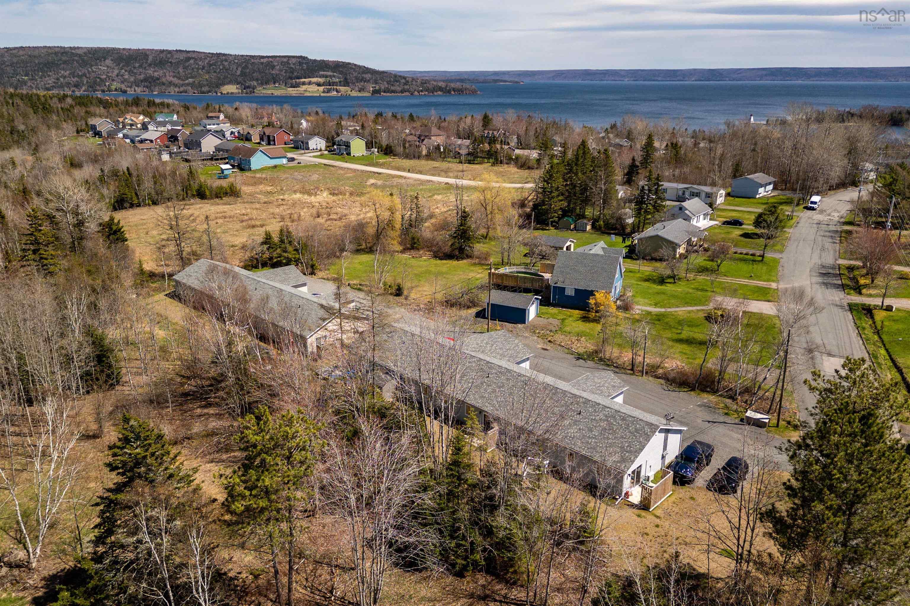 $1,175,000.00: 1-6 Daisy Lane    Baddeck, Baddeck