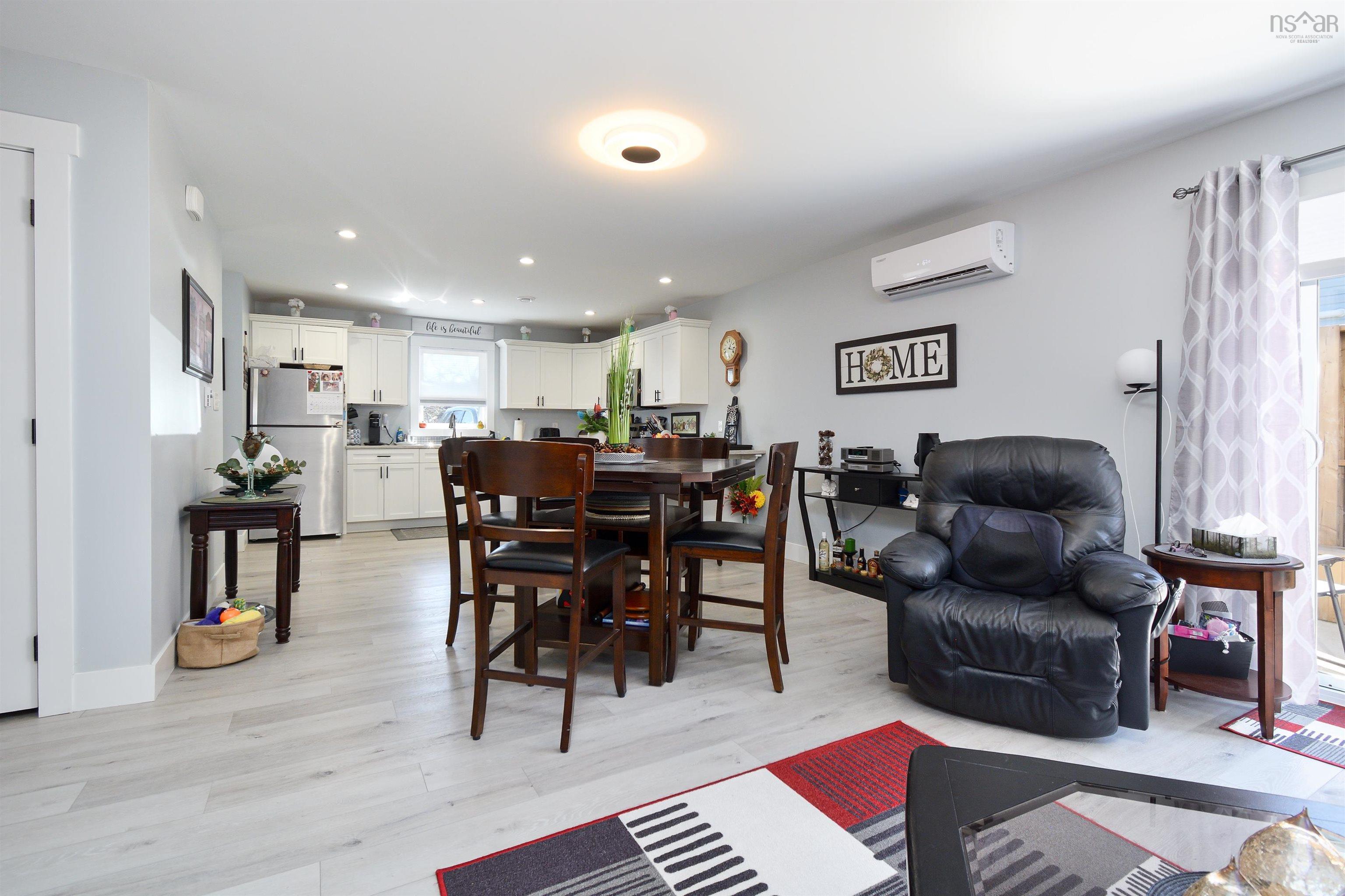 $1,175,000.00: 1-6 Daisy Lane    Baddeck, Baddeck