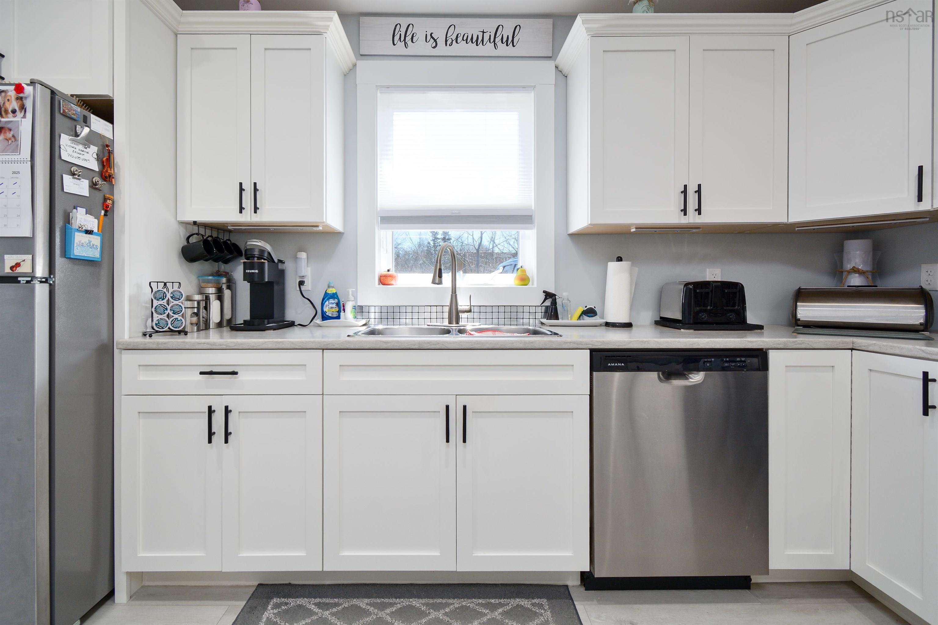 $1,175,000.00: 1-6 Daisy Lane    Baddeck, Baddeck