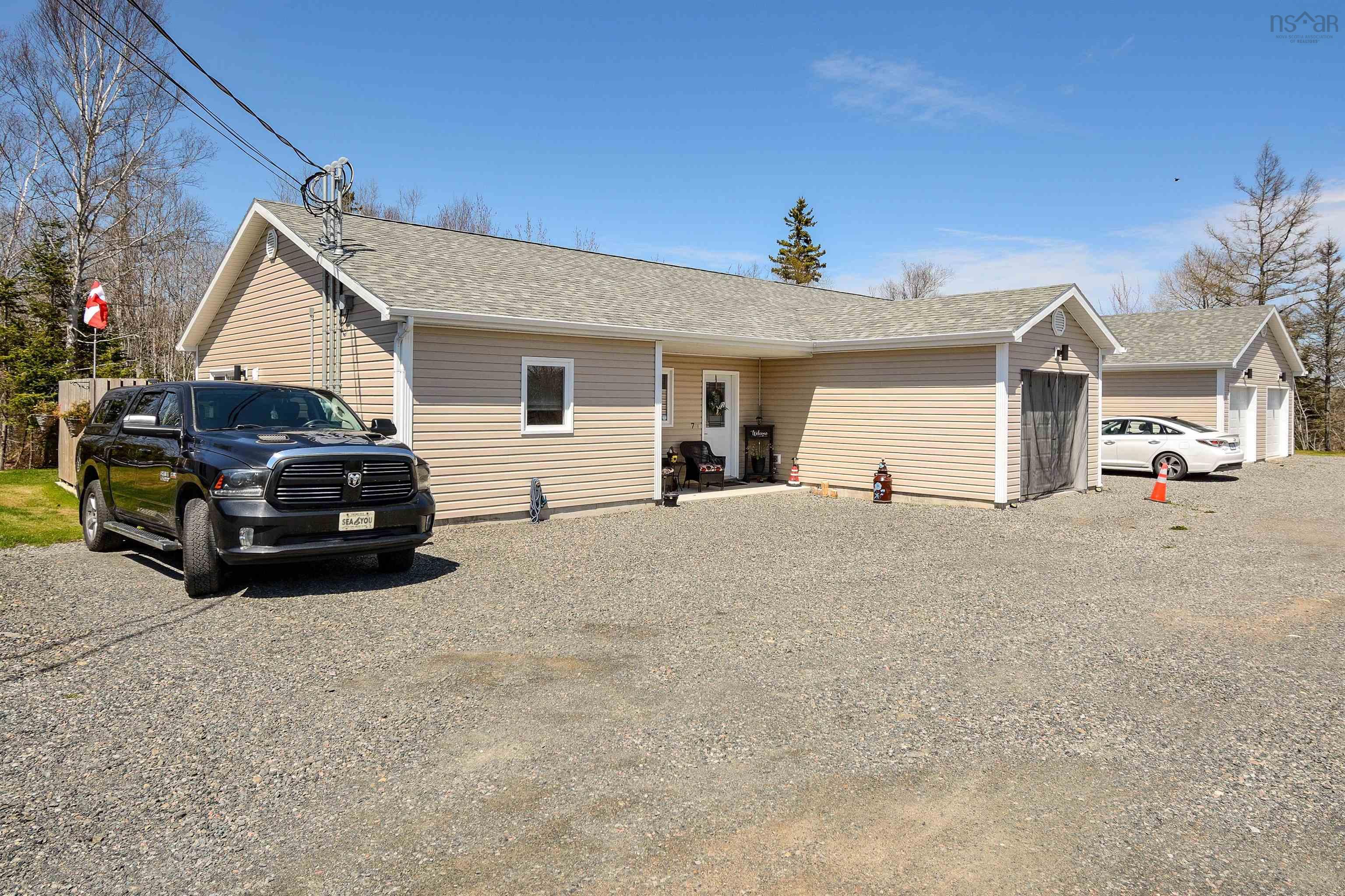 $1,175,000.00: 1-6 Daisy Lane    Baddeck, Baddeck