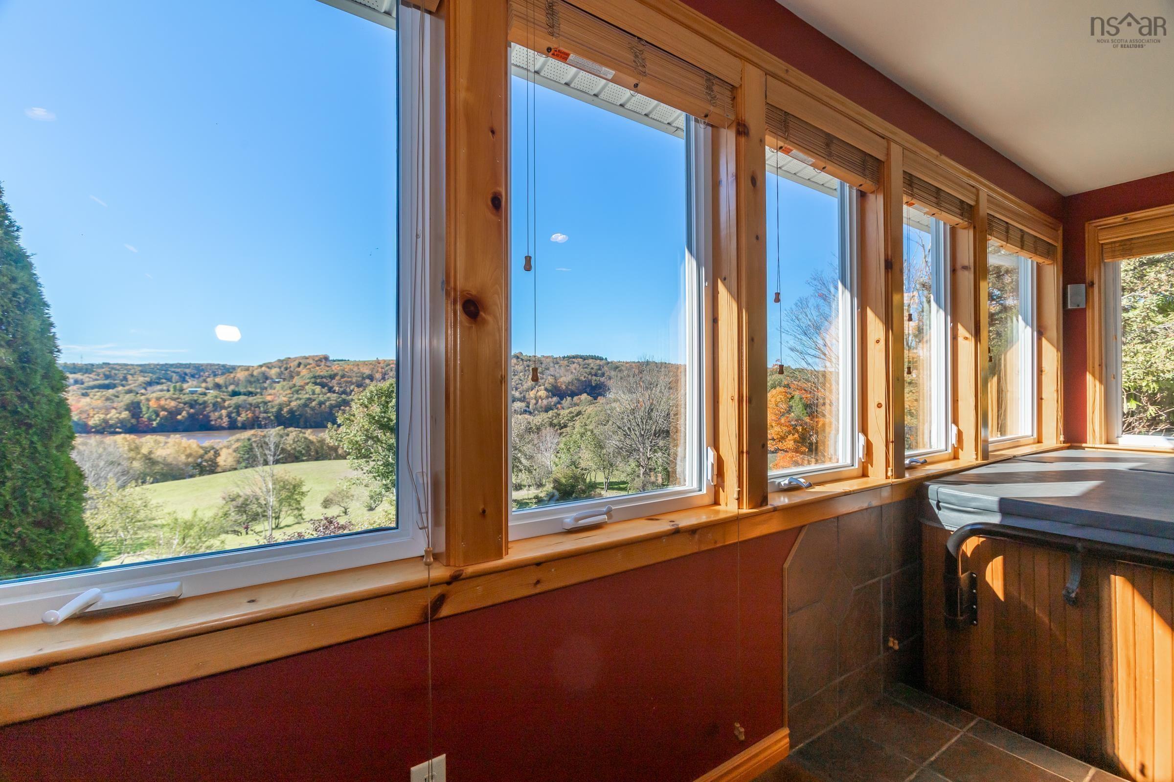 $899,000.00: 481 Chute Road, Bear River