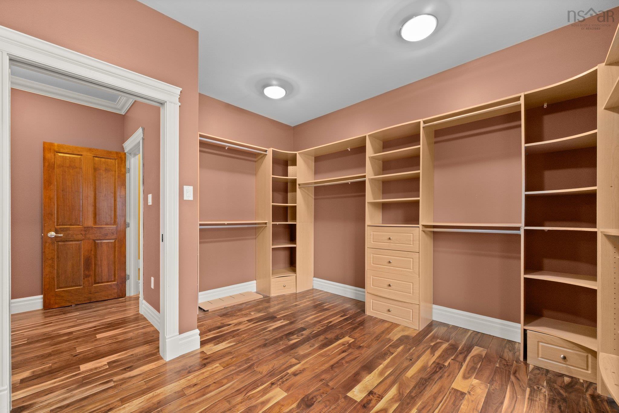 $1,749,900.00: 72 Worthington Place, Bedford