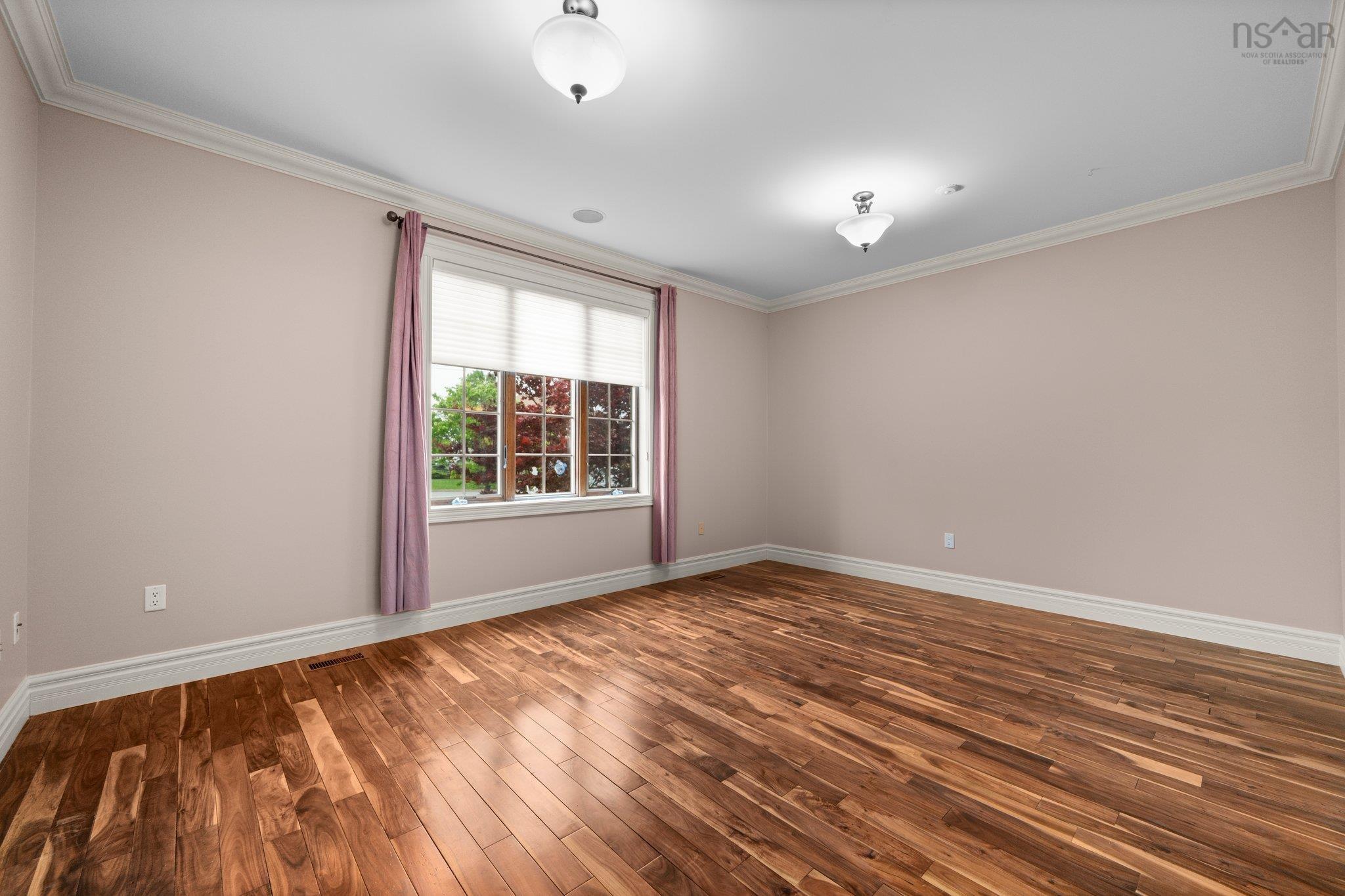 $1,749,900.00: 72 Worthington Place, Bedford