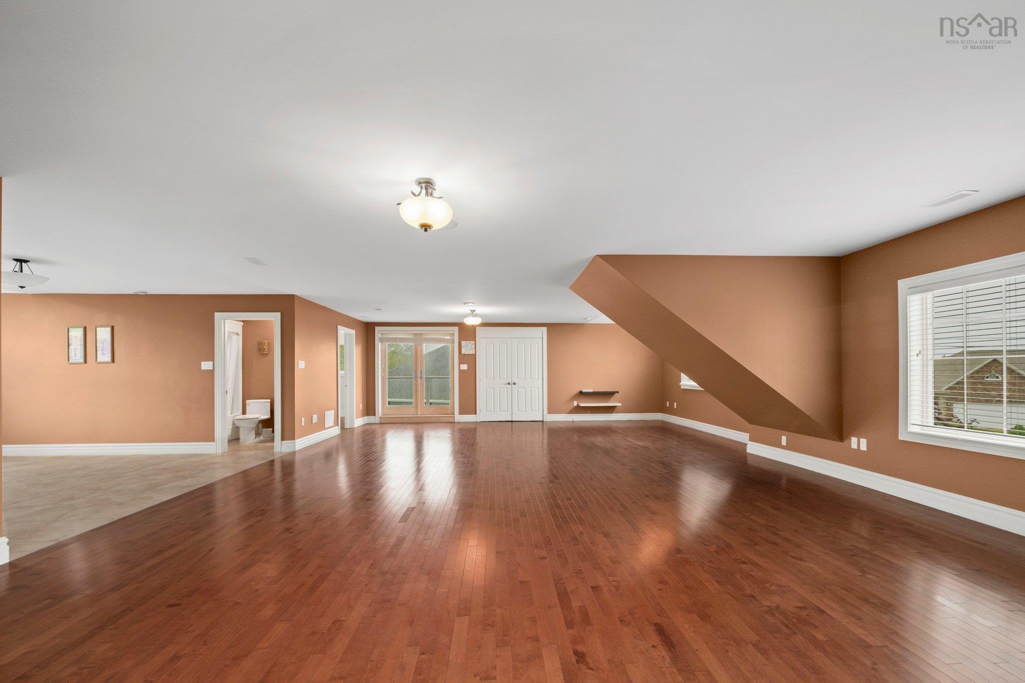 $1,749,900.00: 72 Worthington Place, Bedford