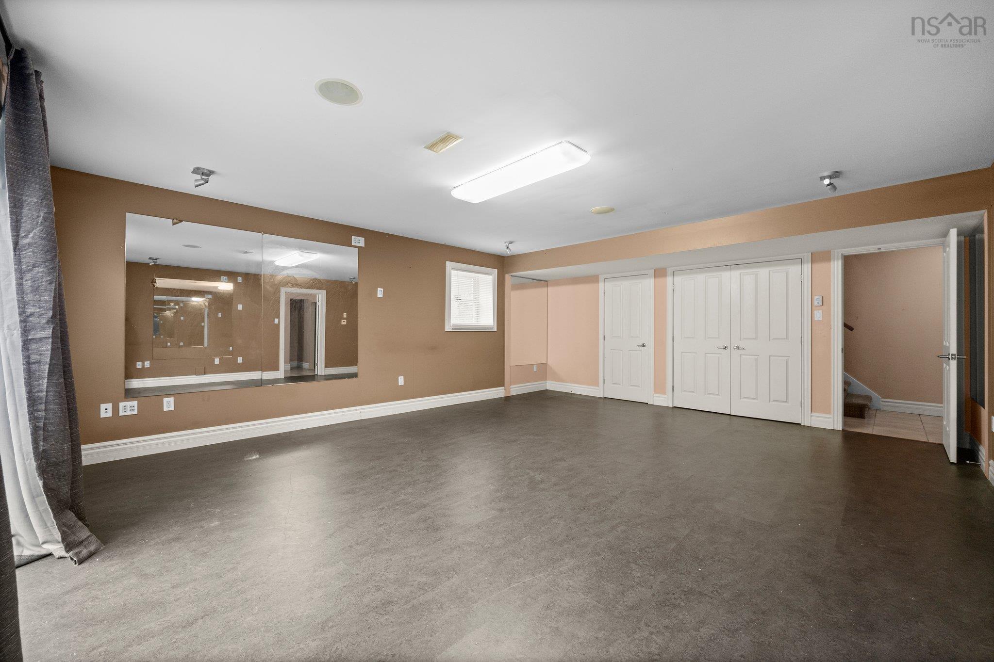 $1,749,900.00: 72 Worthington Place, Bedford