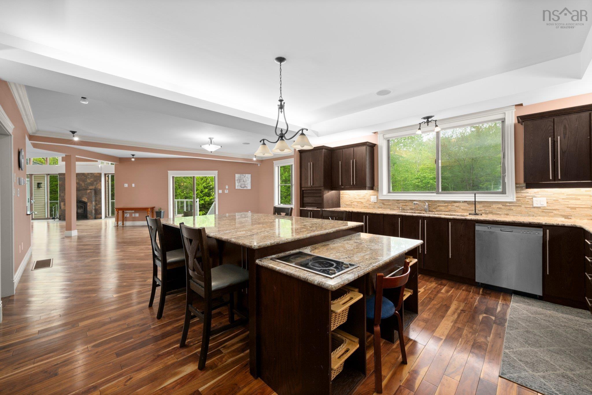 $1,749,900.00: 72 Worthington Place, Bedford