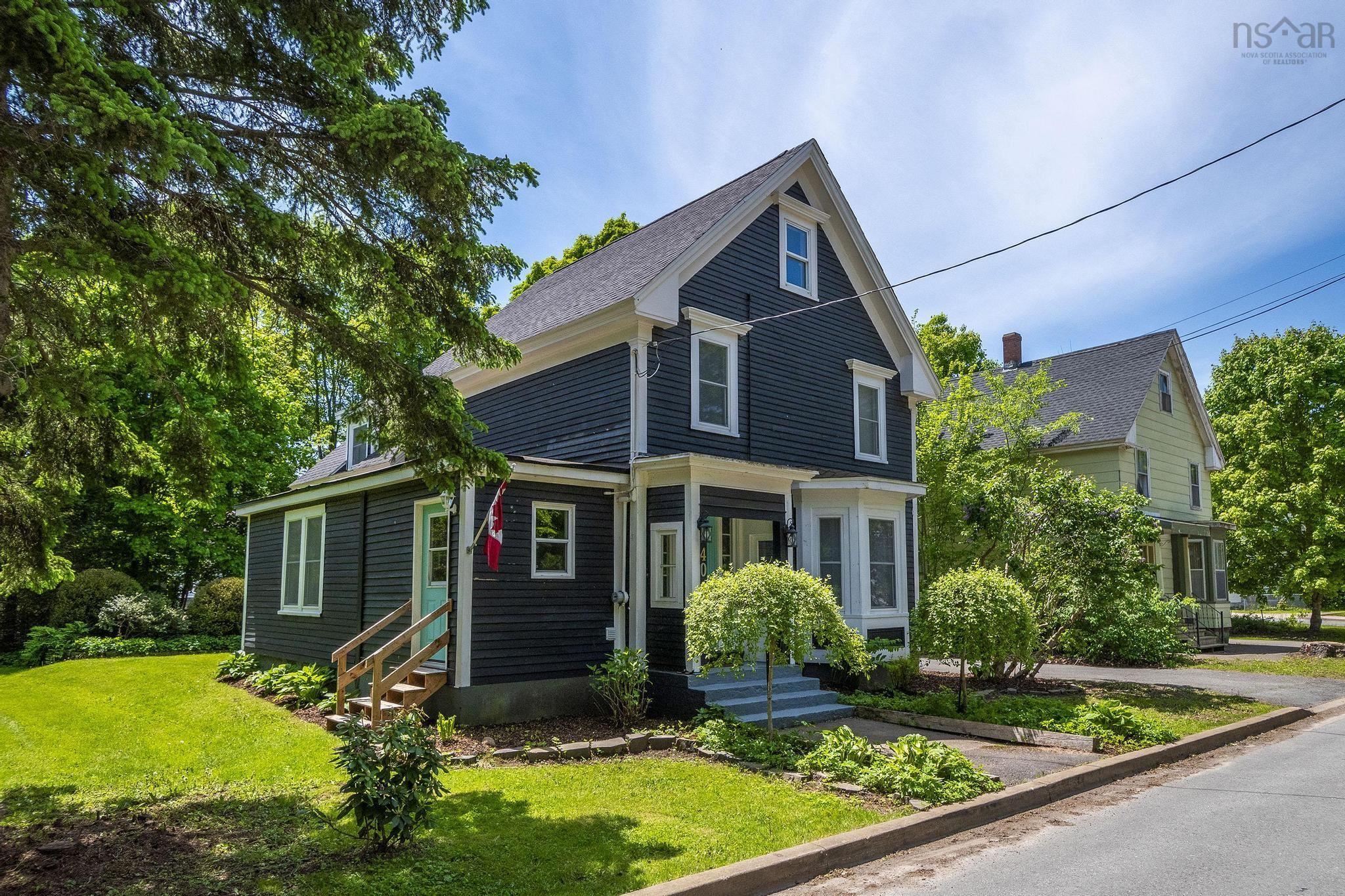 $429,900.00: 40 Crescent Avenue, Kentville