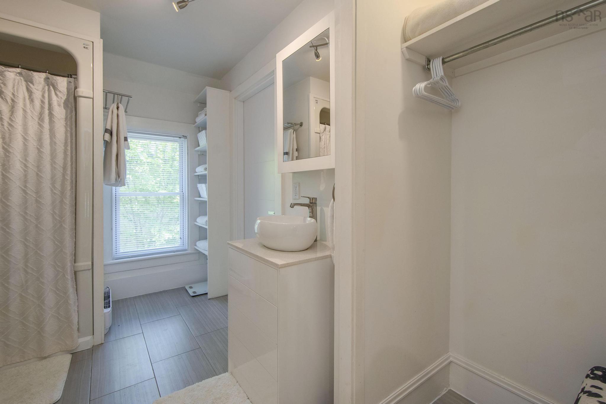 $429,900.00: 40 Crescent Avenue, Kentville