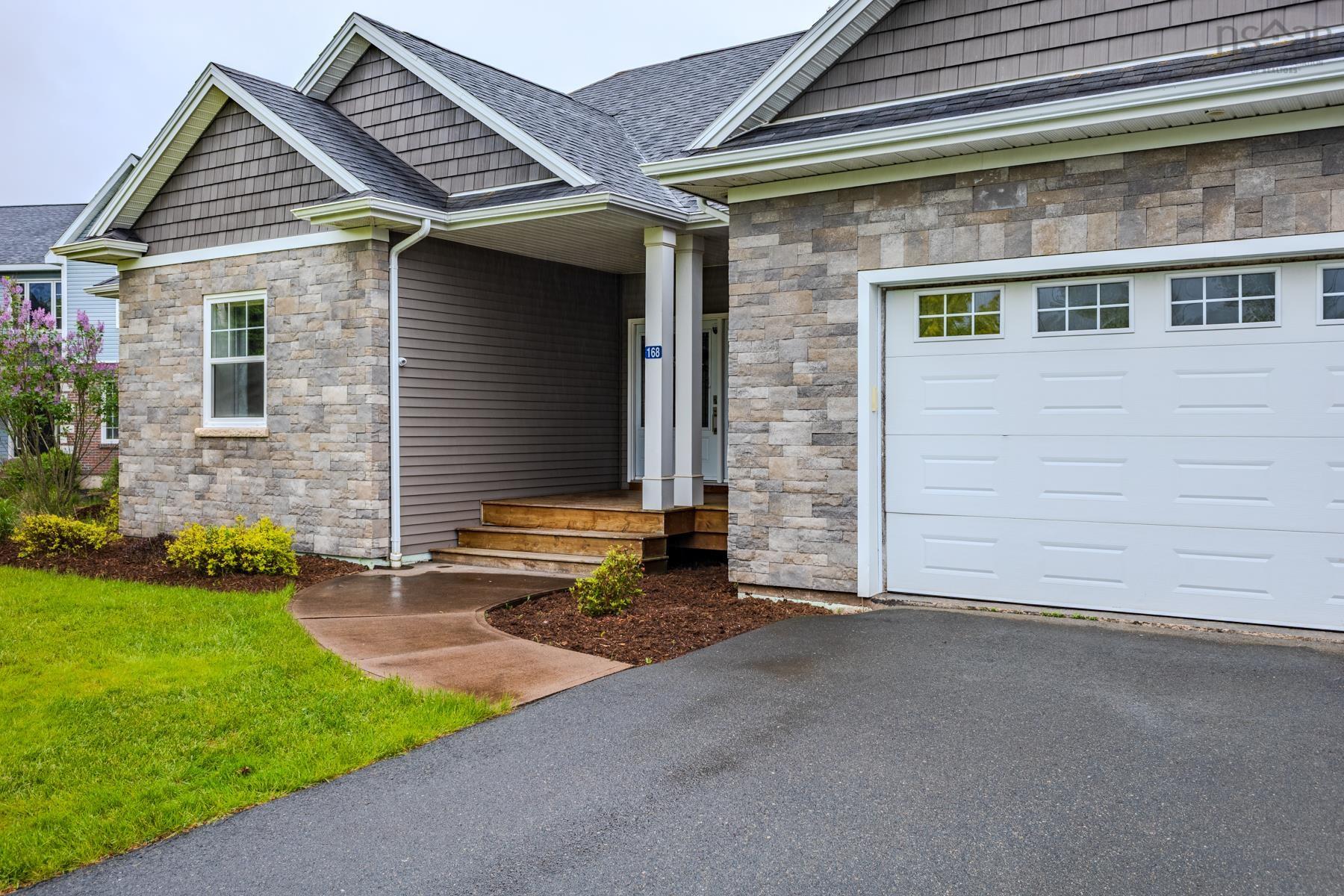 $729,900.00: 168 Forest Hill Dr, Valley