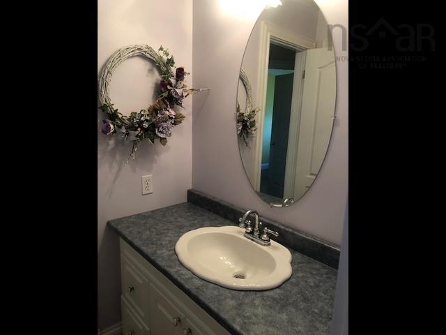 $389,900.00: 394 Pier Road, Parrsboro