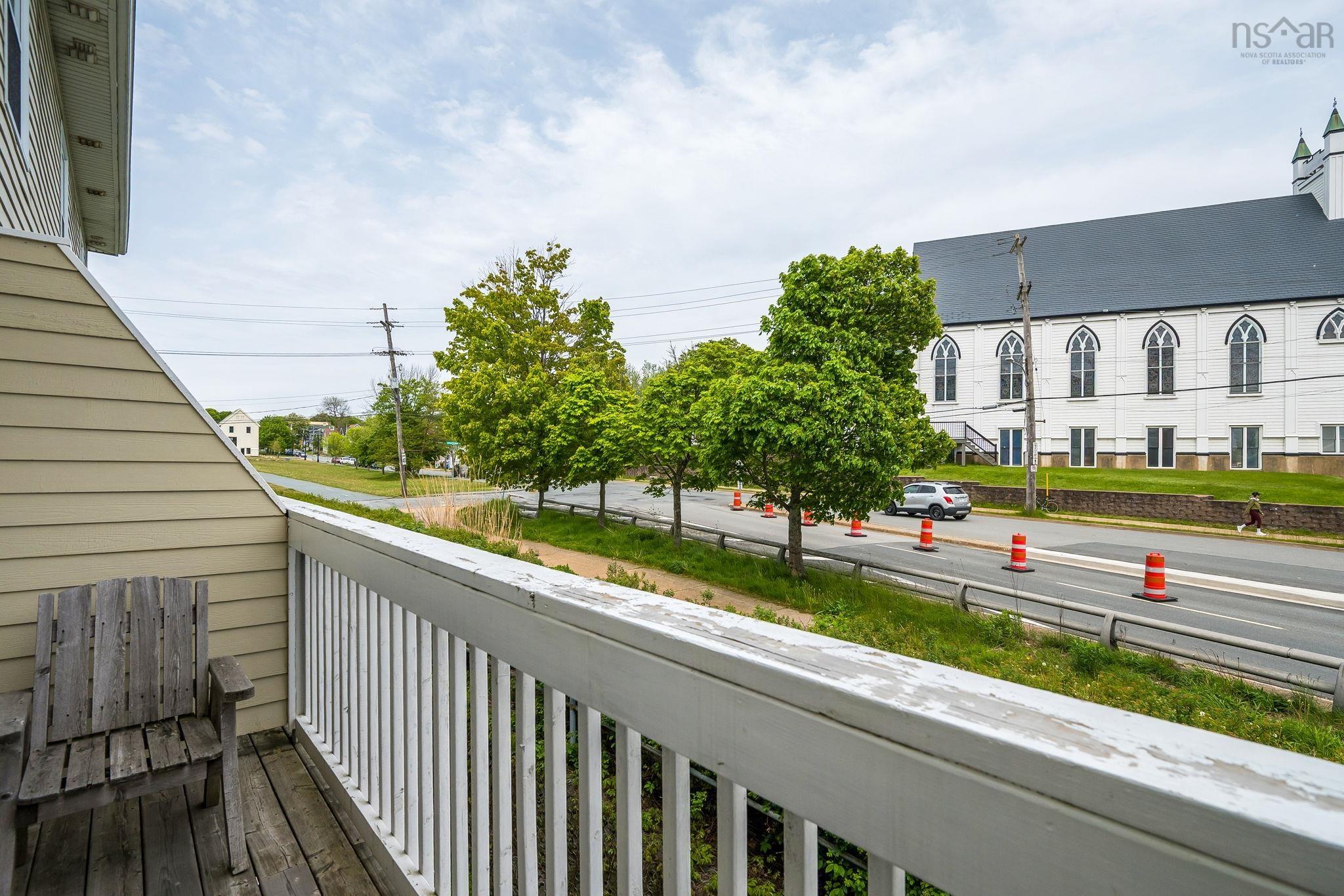 $339,900.00: 201 52 Irishtown Road, Dartmouth