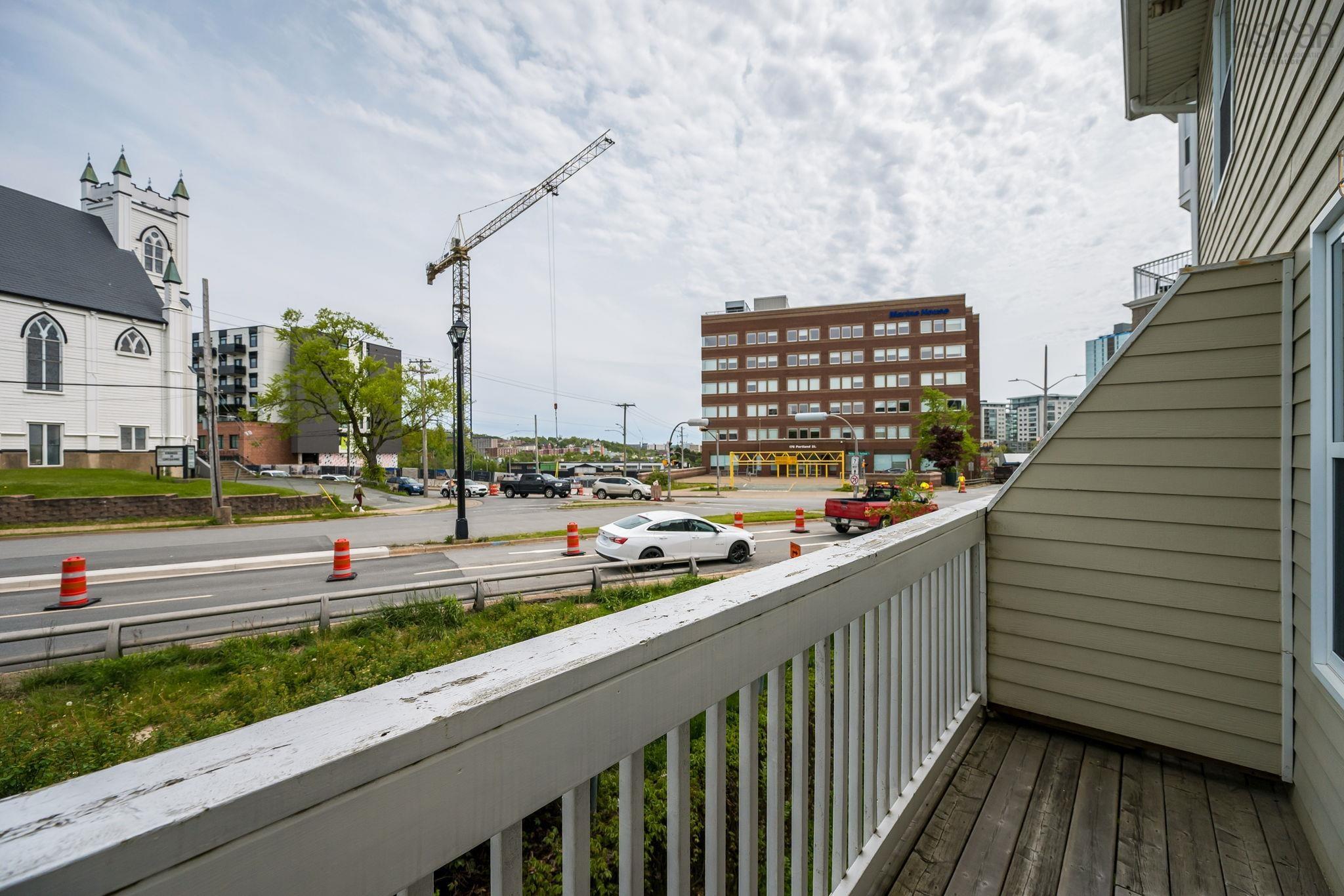 $339,900.00: 201 52 Irishtown Road, Dartmouth