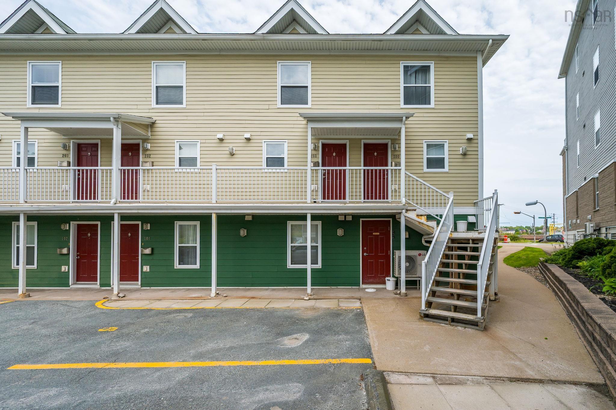 $339,900.00: 201 52 Irishtown Road, Dartmouth