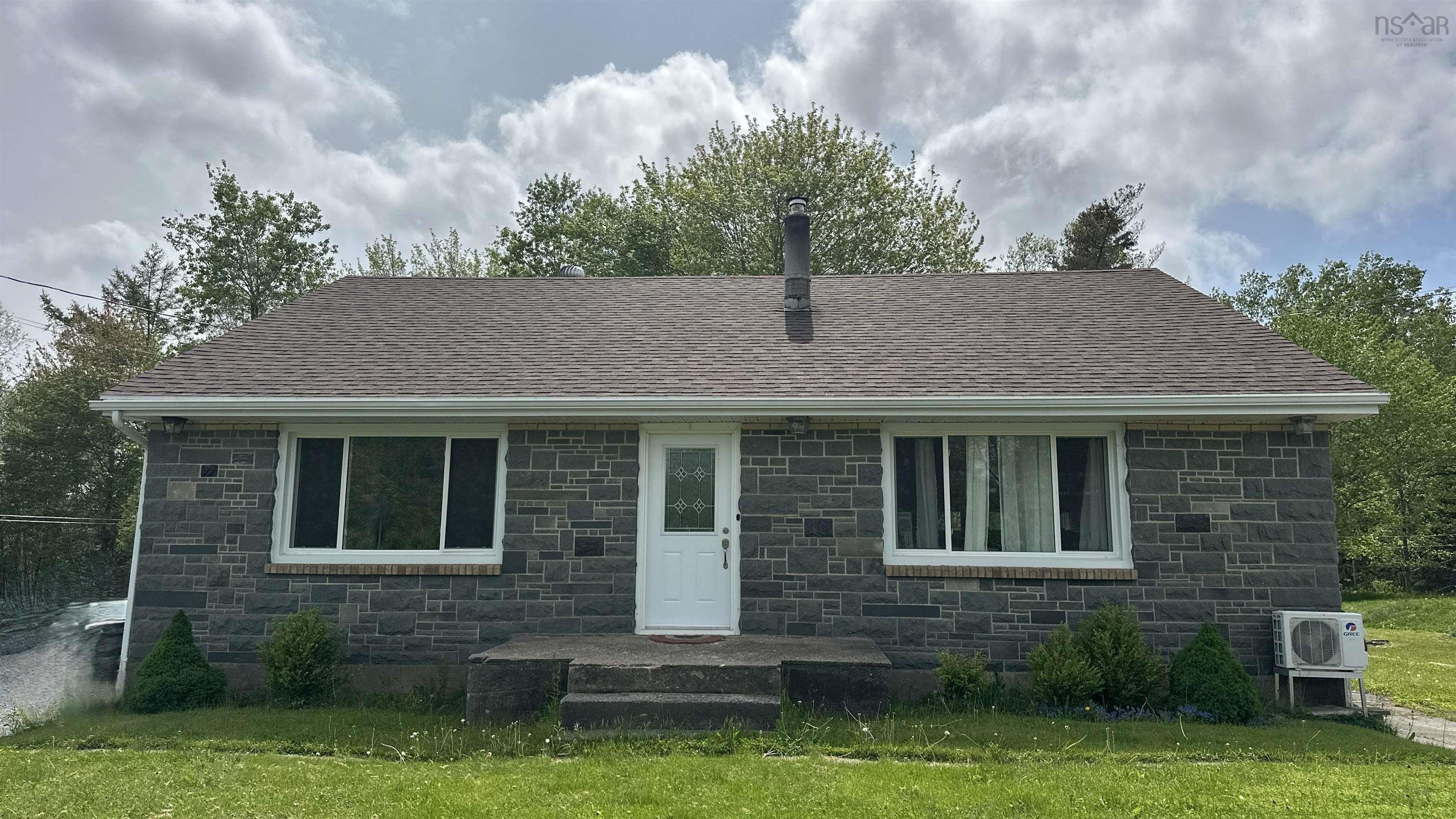 $348,000.00: 176 277 Highway, Lantz