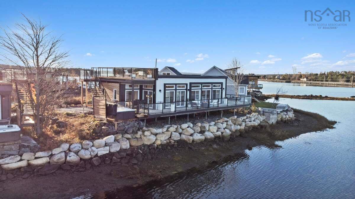 $785,000.00: 2 693 Masons Beach Road, First South