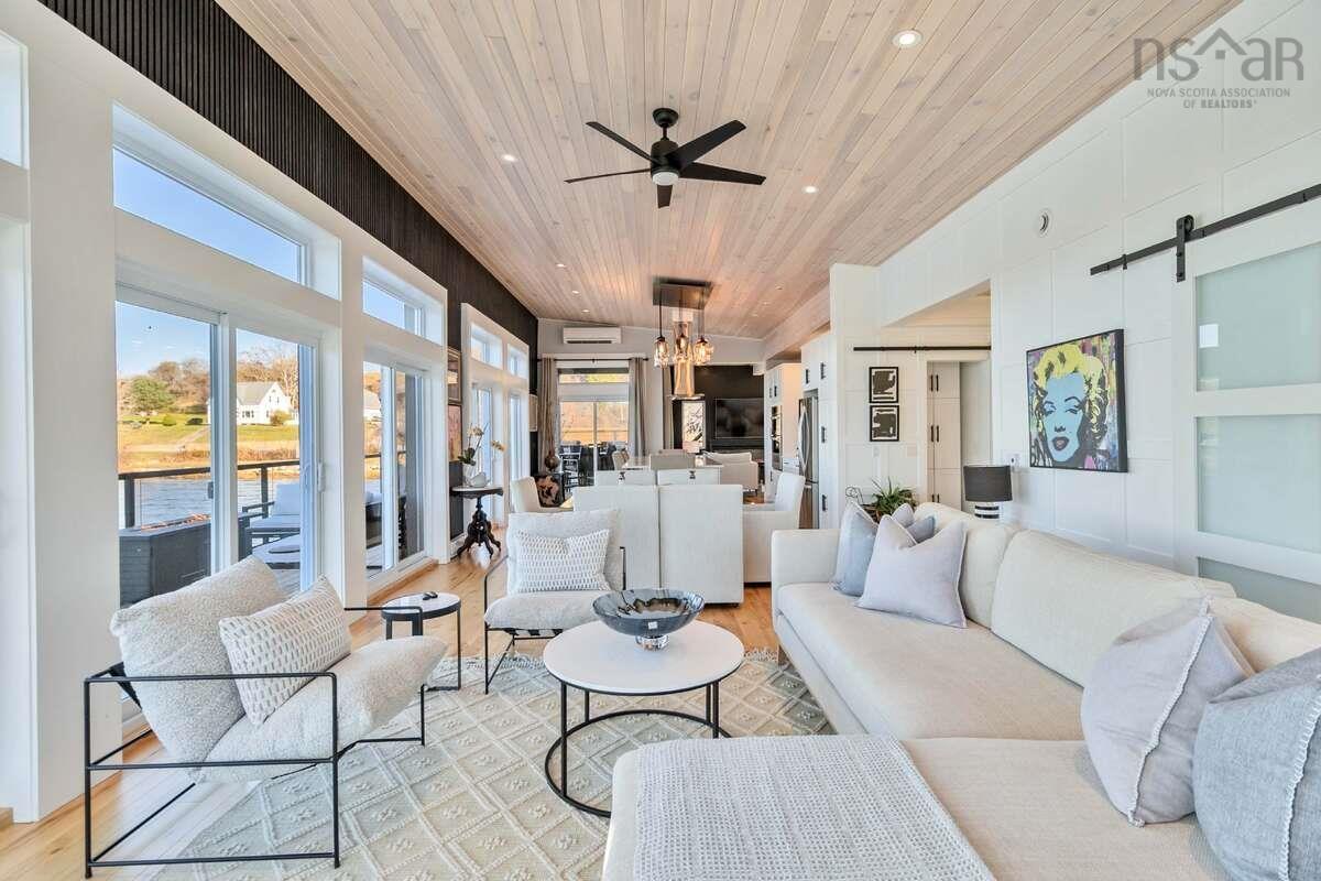 $785,000.00: 2 693 Masons Beach Road, First South