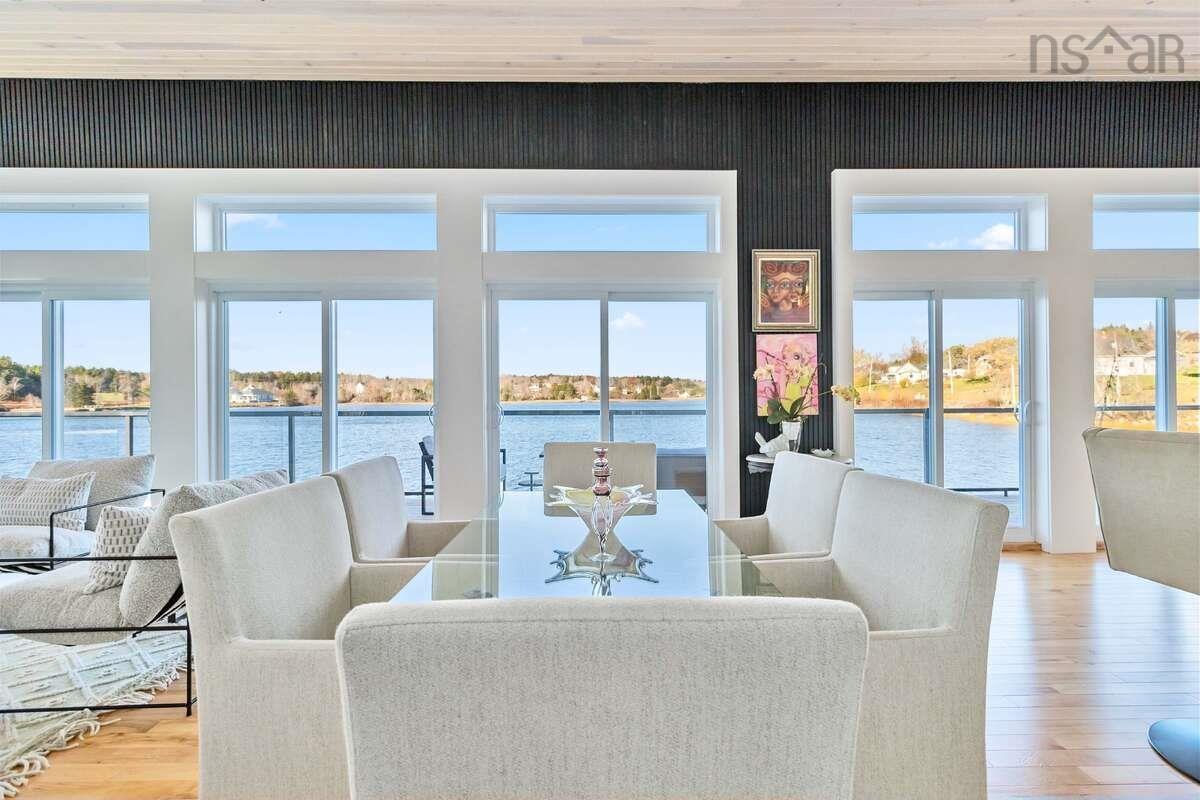 $785,000.00: 2 693 Masons Beach Road, First South