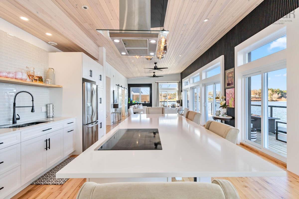 $785,000.00: 2 693 Masons Beach Road, First South