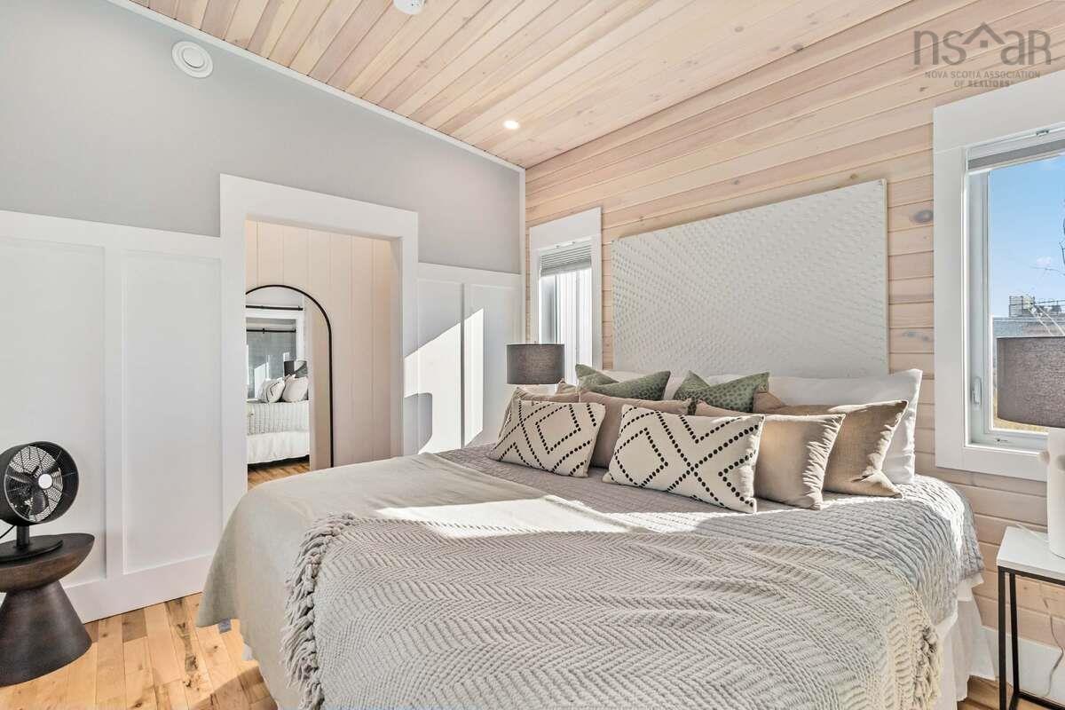 $785,000.00: 2 693 Masons Beach Road, First South