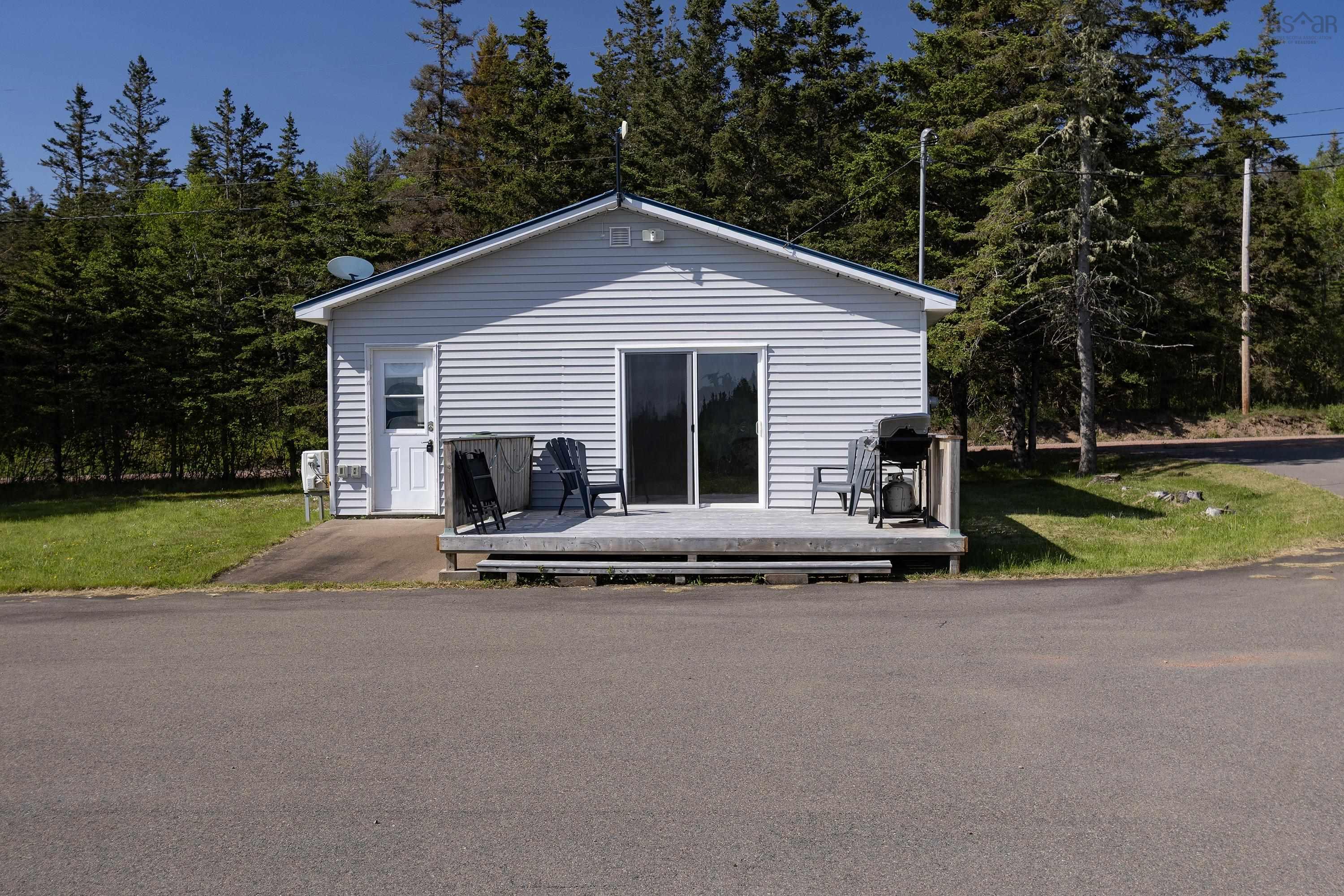 $165,900.00: 1168 West Bay Road, West Bay