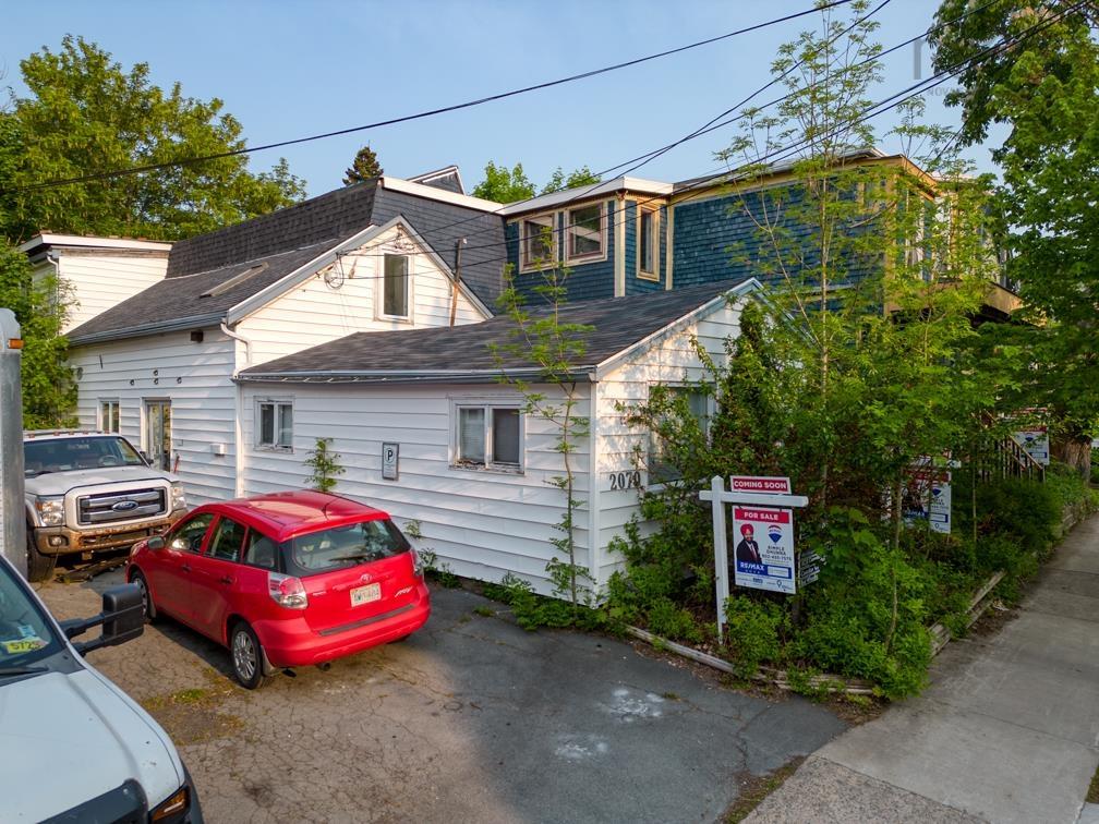 2070/2072 Oxford Street, Halifax, NS (MLS 202513600)