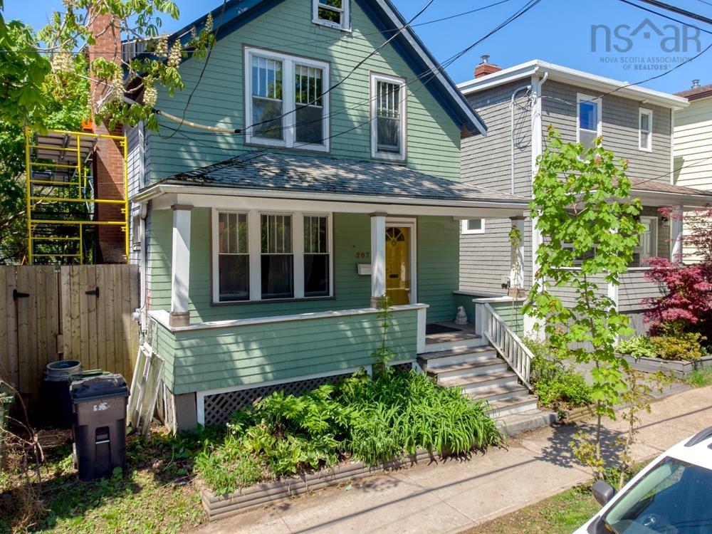 $879,000.00: 2078 Oxford Street, Halifax Regional Municipality