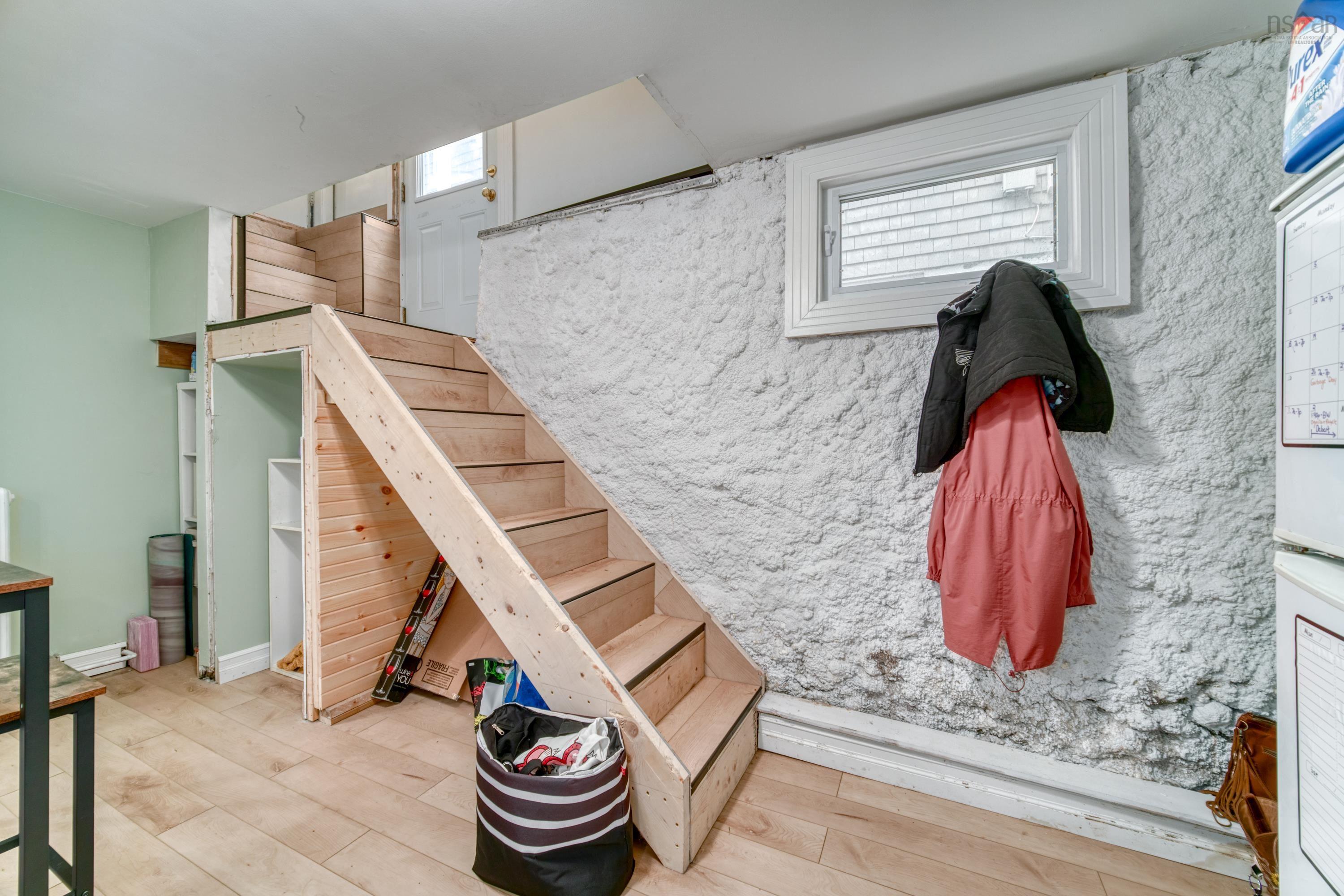 $879,000.00: 2078 Oxford Street, Halifax Regional Municipality
