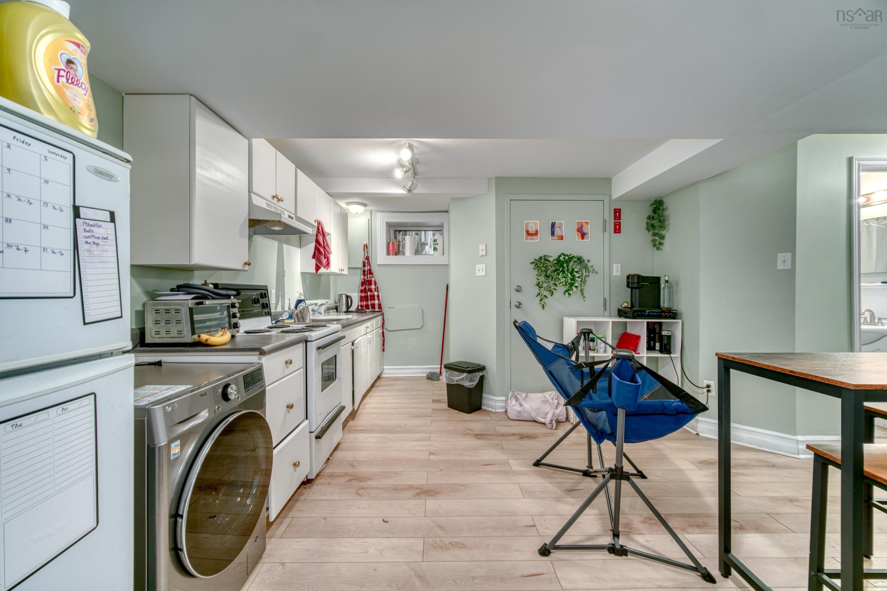 $879,000.00: 2078 Oxford Street, Halifax Regional Municipality