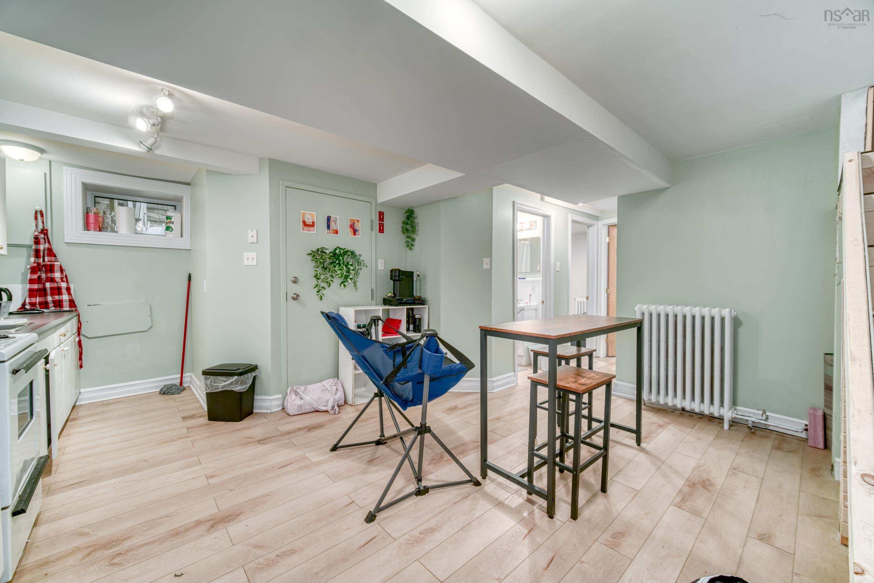 $879,000.00: 2078 Oxford Street, Halifax Regional Municipality