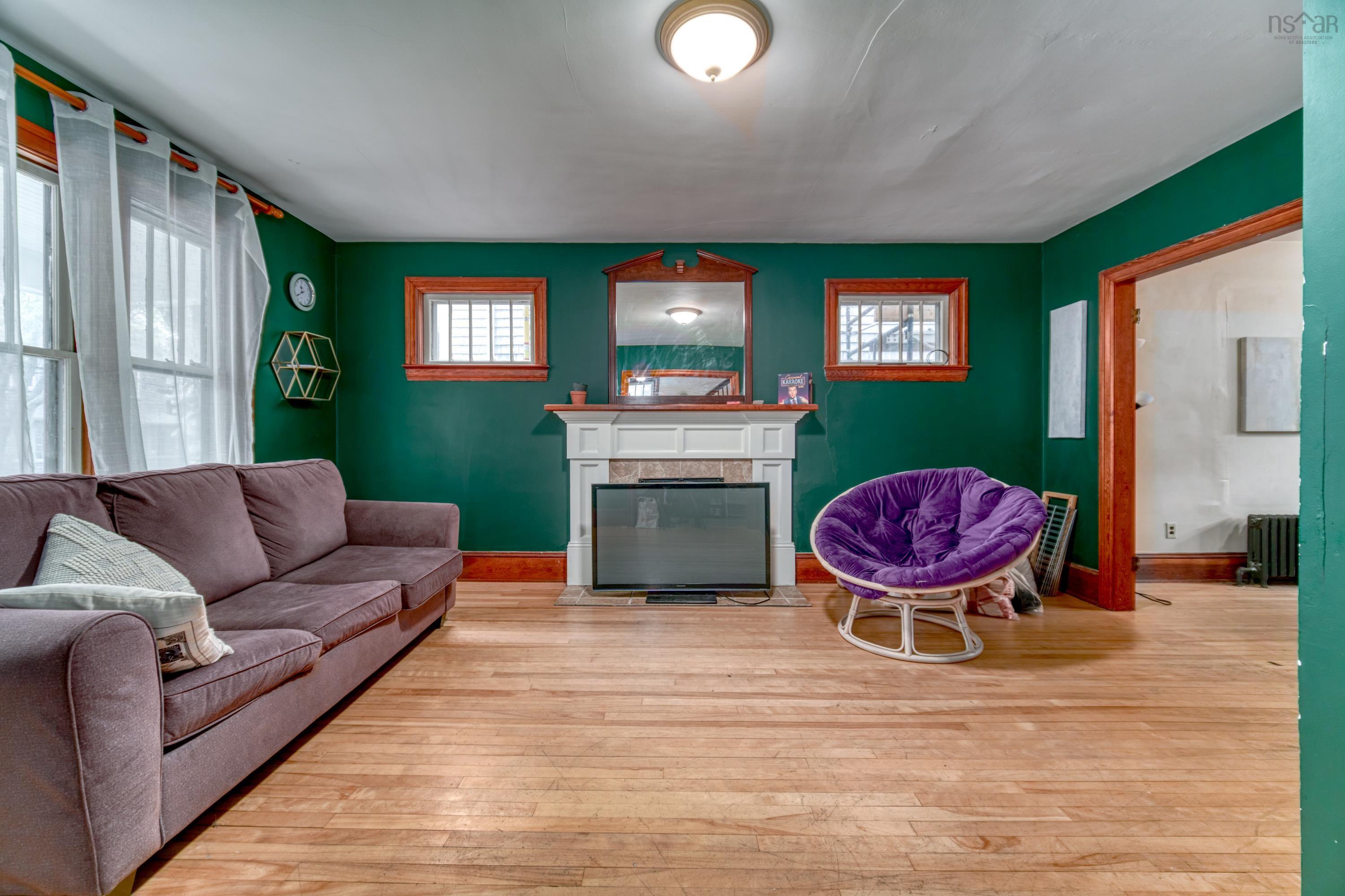 $879,000.00: 2078 Oxford Street, Halifax Regional Municipality