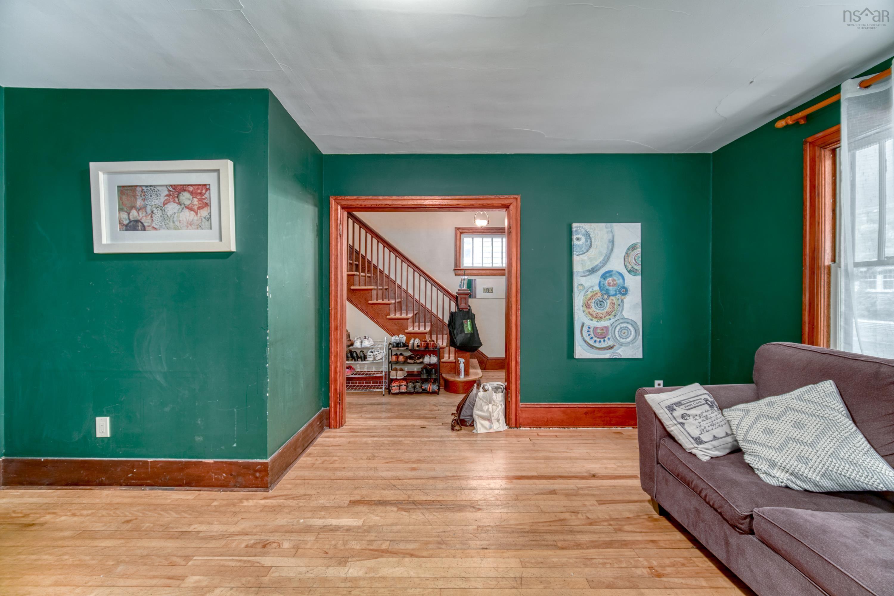 $879,000.00: 2078 Oxford Street, Halifax Regional Municipality