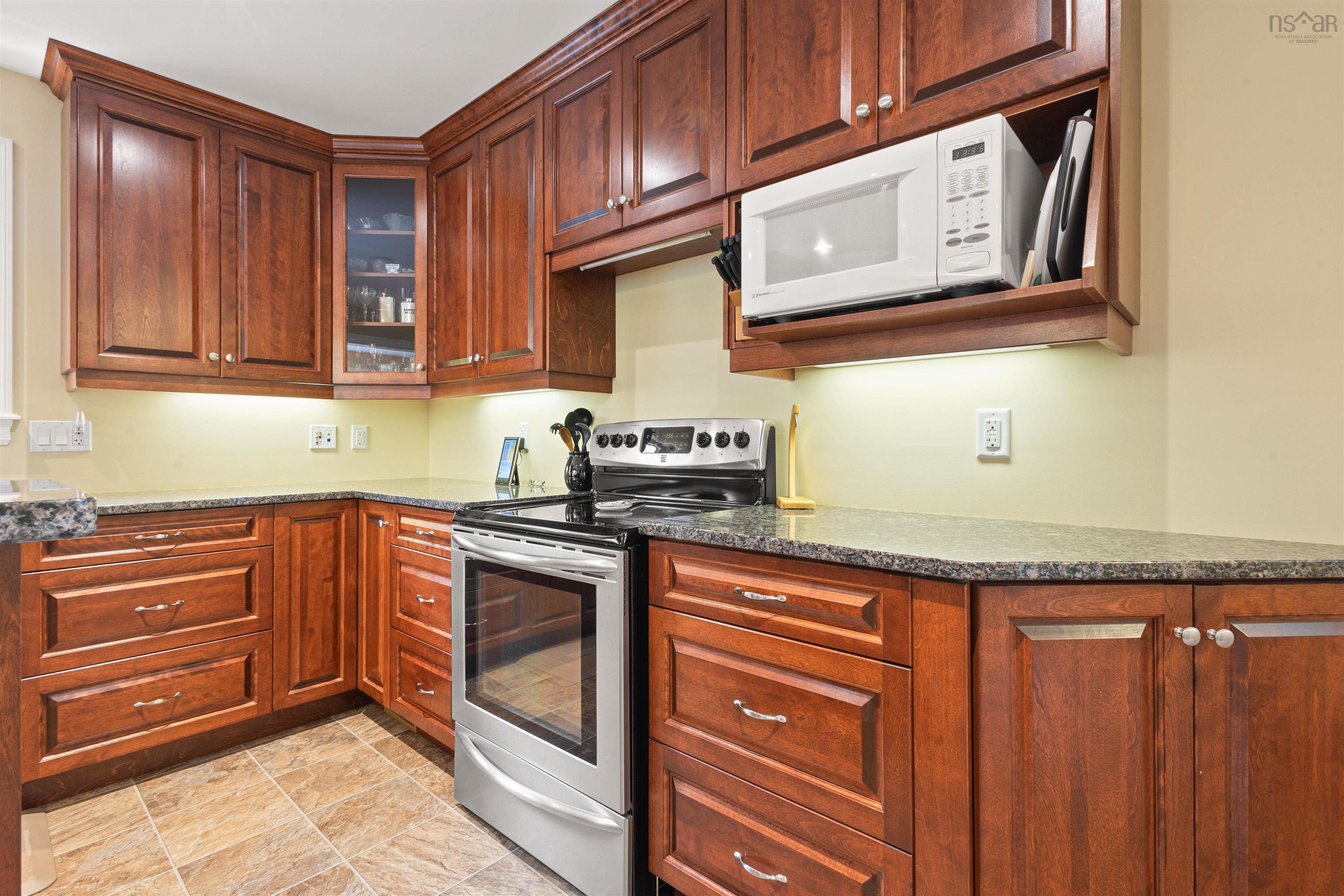 $1,199,000.00: 46 Melwood Avenue, Halifax