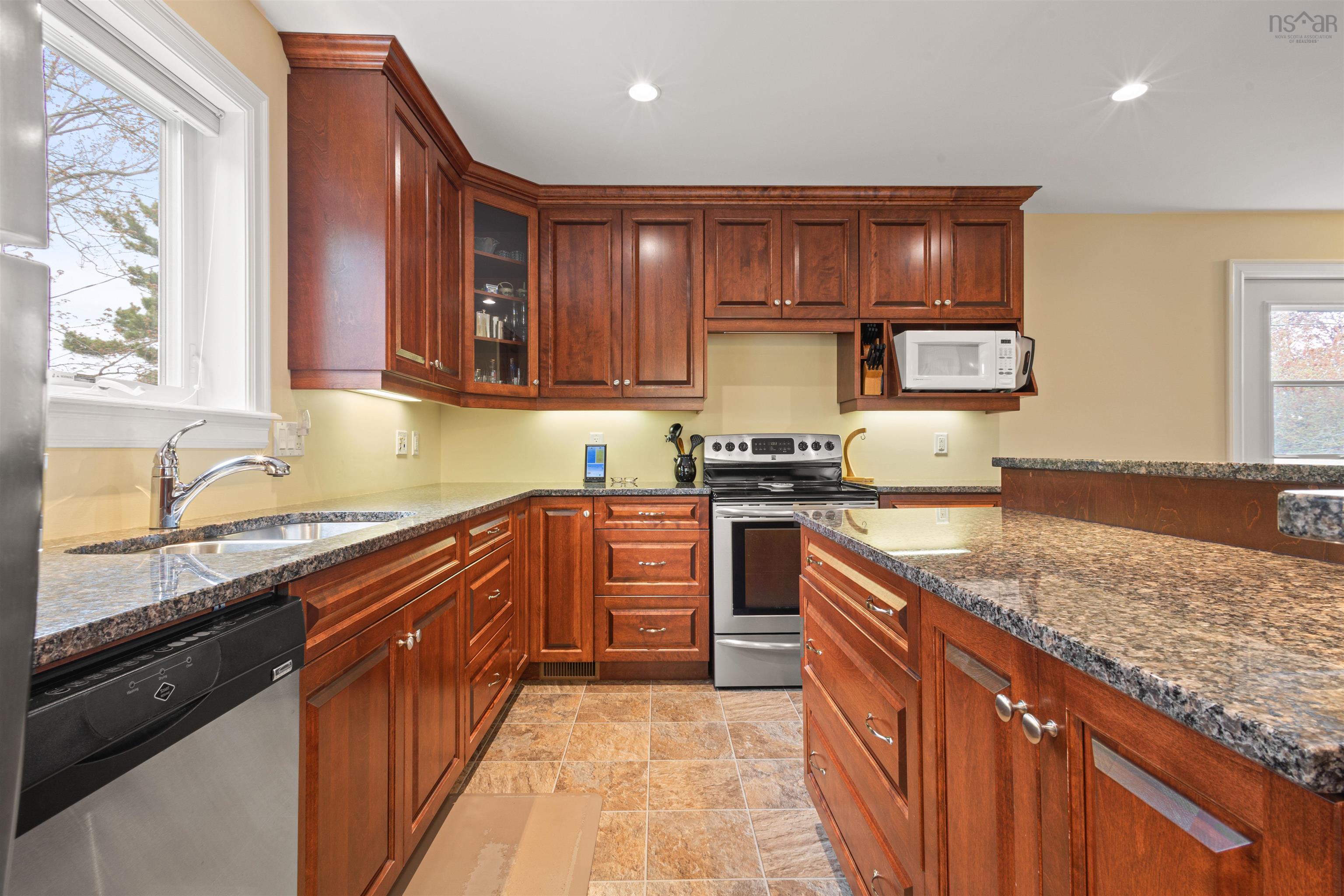 $1,199,000.00: 46 Melwood Avenue, Halifax